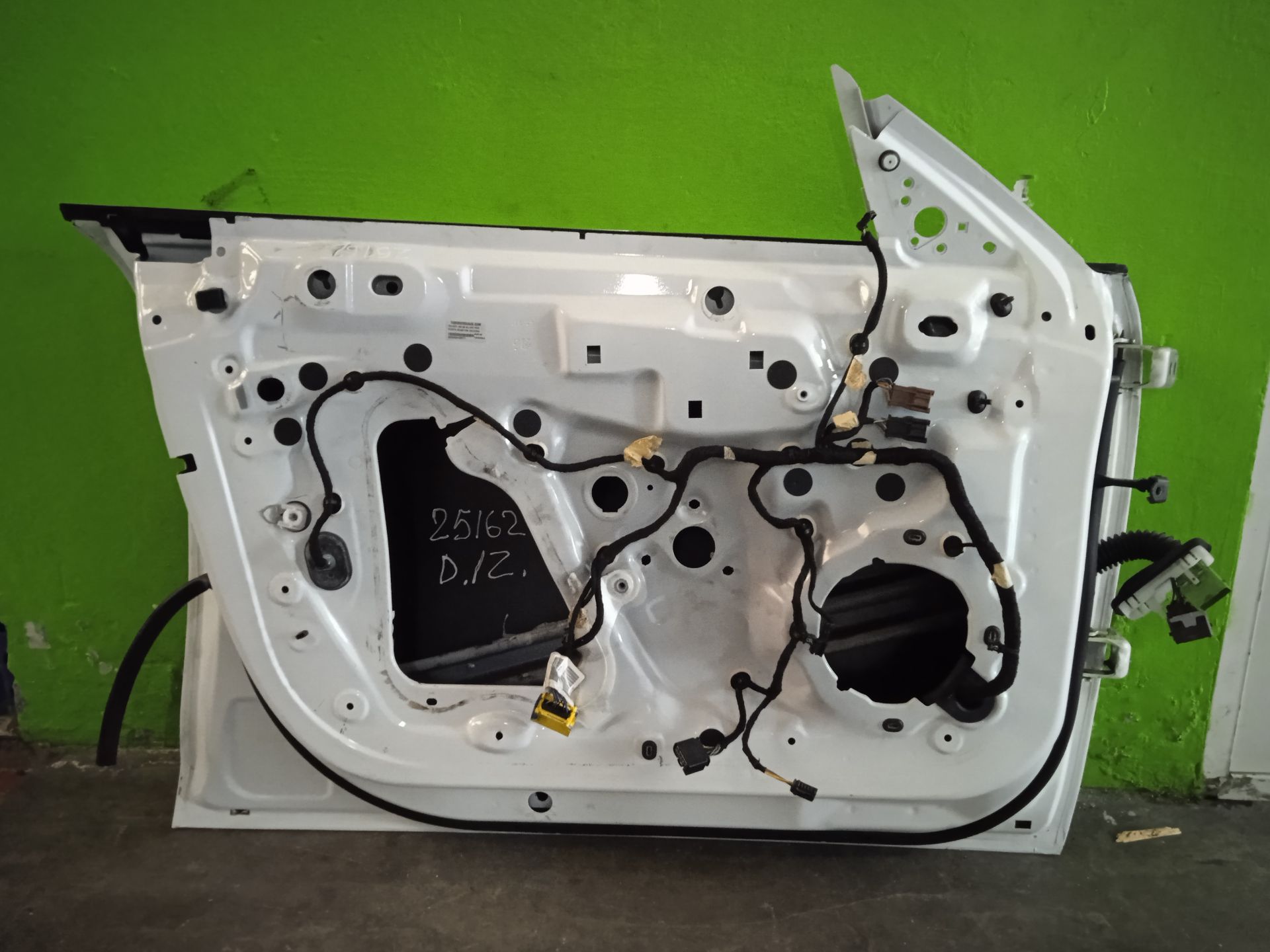 Puerta delantera izquierda peugeot 508 sw allure pack