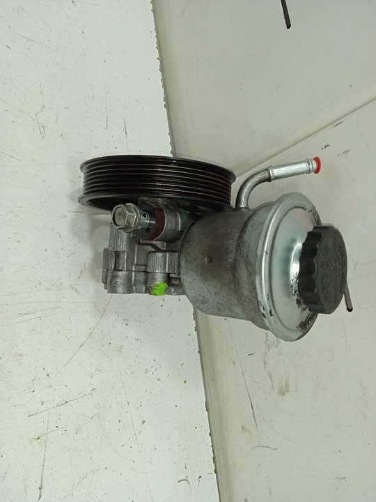 Bomba direccion toyota corolla verso (r1) 2.2 d4d luna