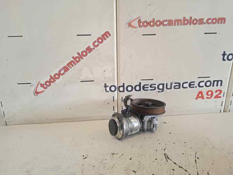 Bomba direccion toyota corolla verso (r1) 2.2 d4d luna