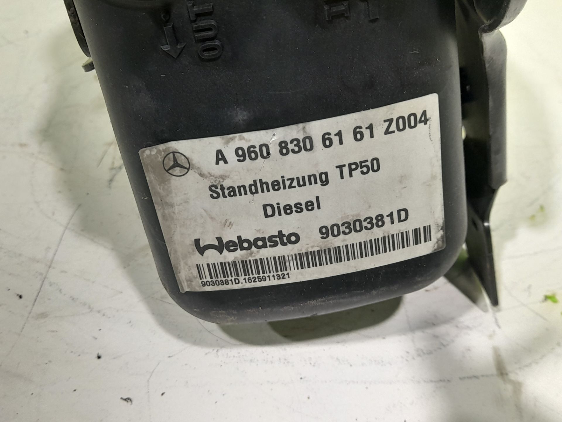 No identificado mercedes-benz actros 4 3-ejes bm 963 (2011) 25xx 6x2 szm l bigspace