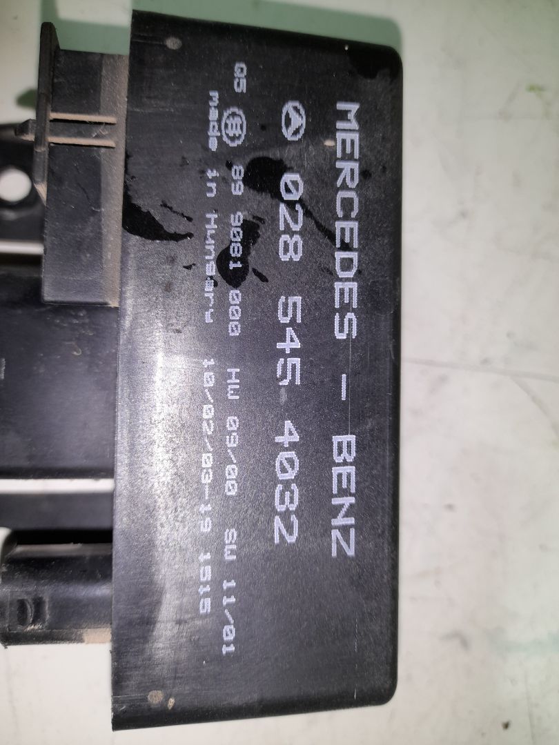 No identificado mercedes-benz clase e (bm 211) berlina e 270 cdi (211.016)
