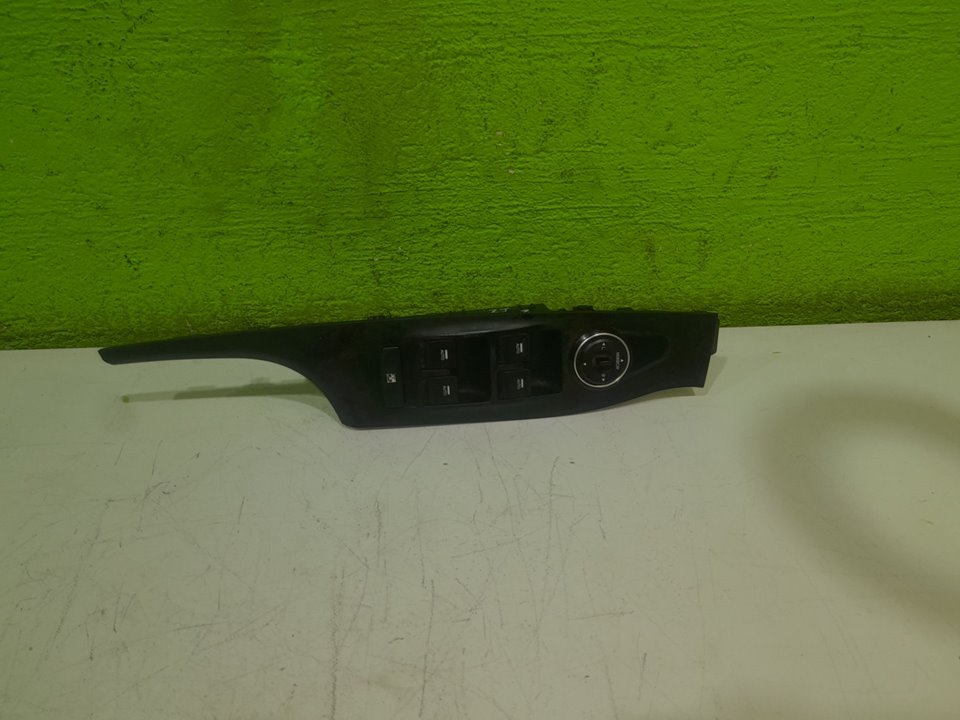 Mando elevalunas delantero izquierdo hyundai i40 (vf) gl bluedrive city  bluedrive 