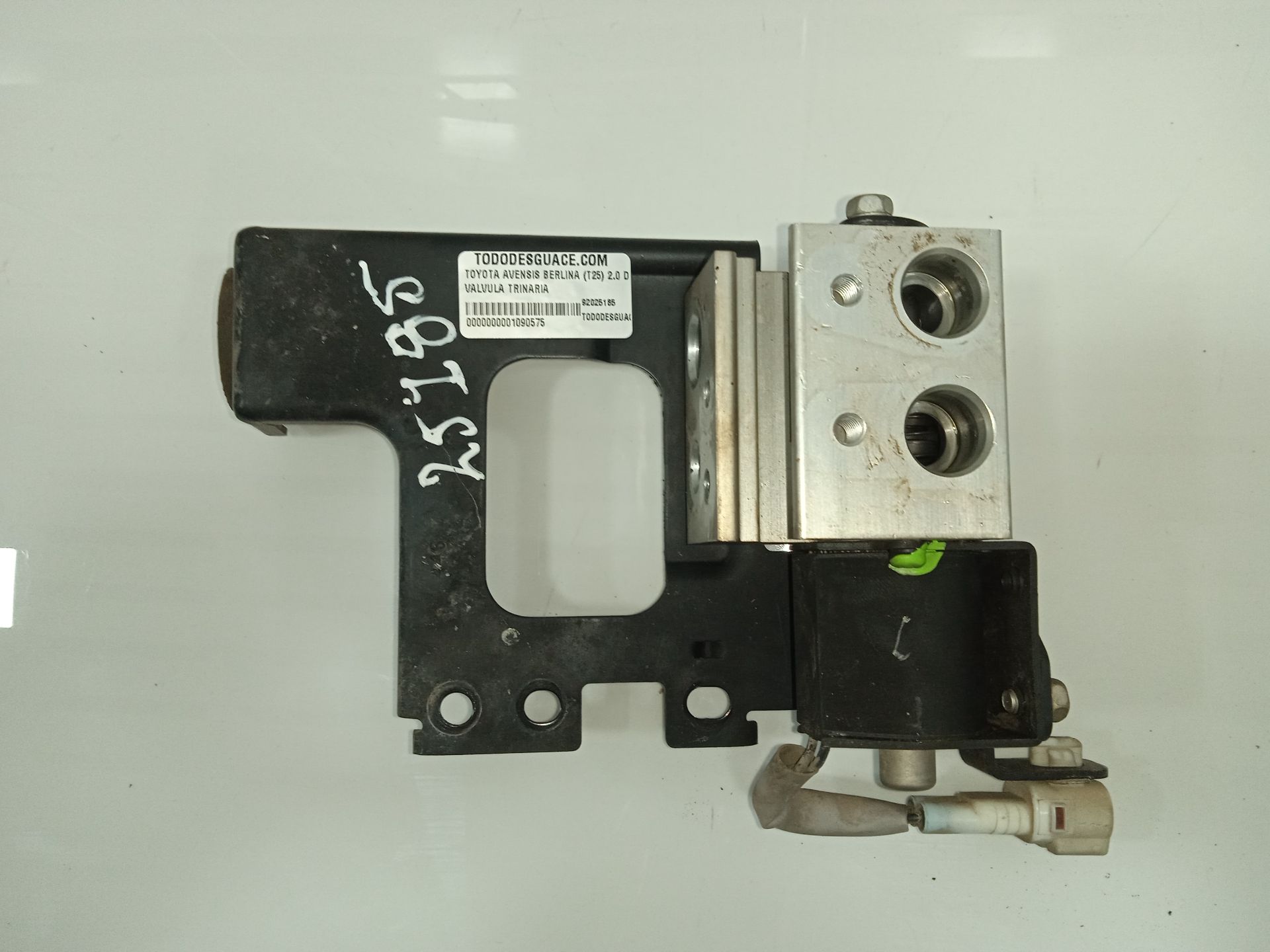 No identificado toyota avensis berlina (t25) 2.0 d4d executive berlina (5