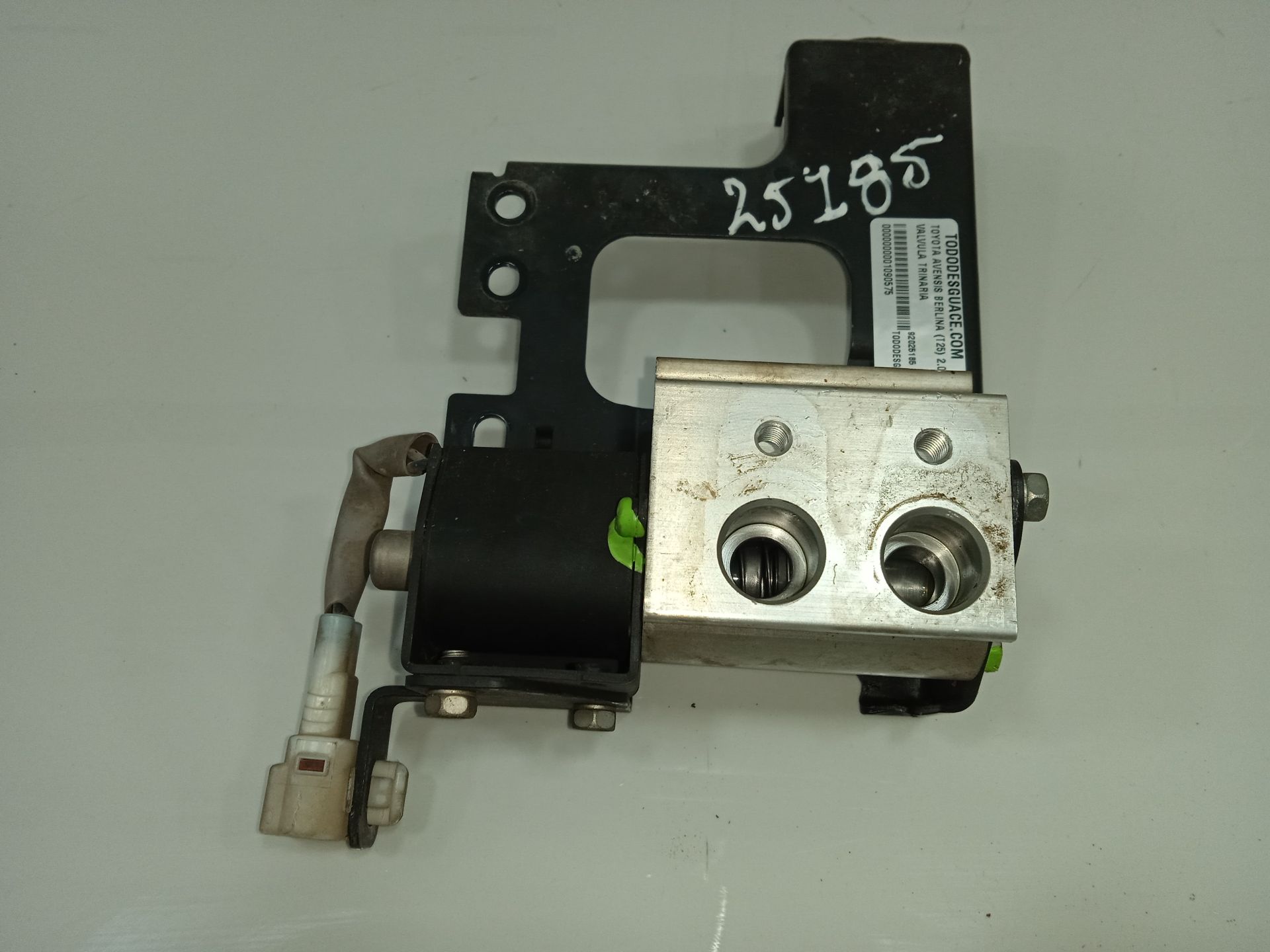 No identificado toyota avensis berlina (t25) 2.0 d4d executive berlina (5