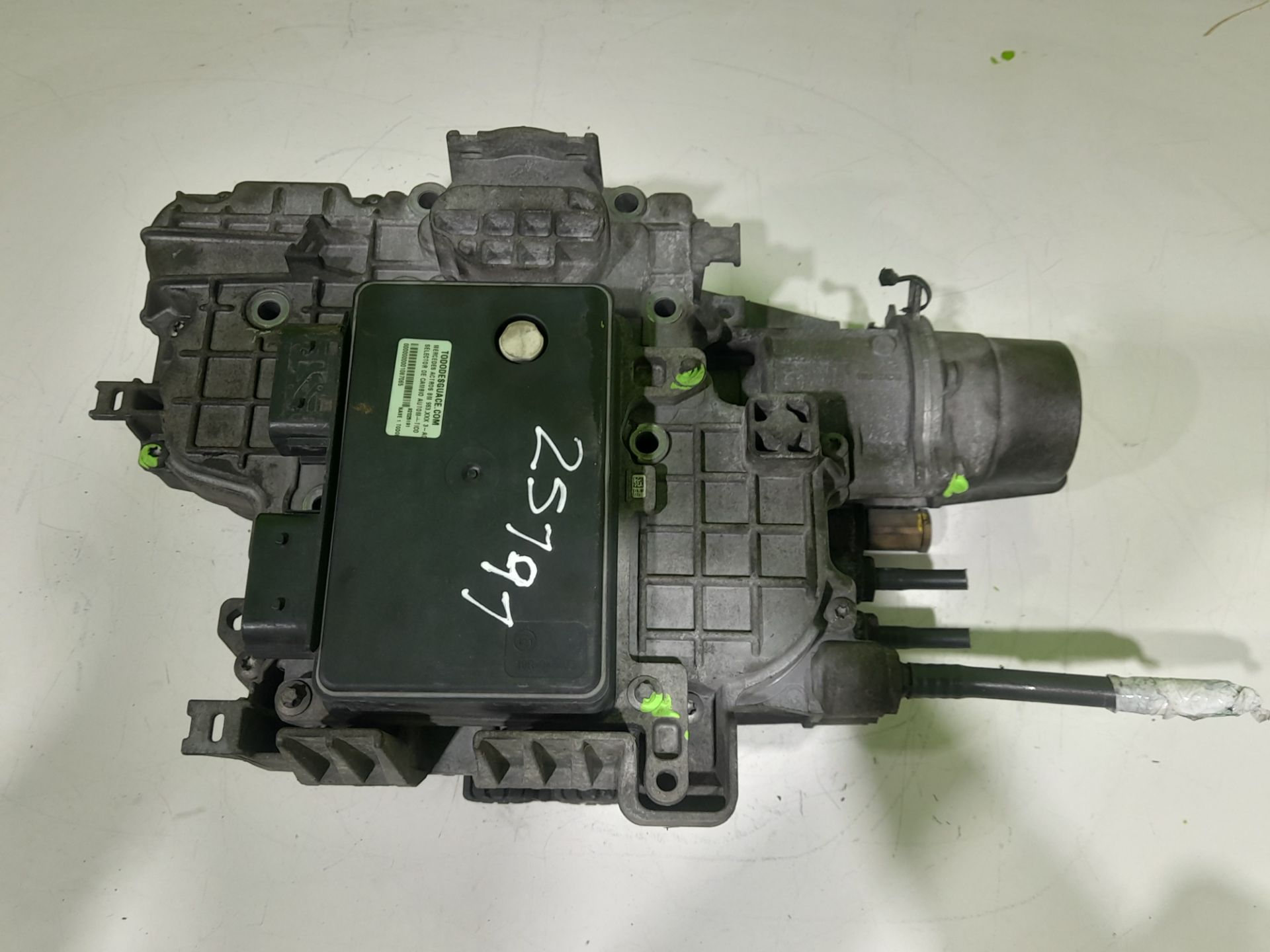 No identificado mercedes-benz actros 4 3-ejes bm 963 (2011) 25xx 6x2 szm l bigspace