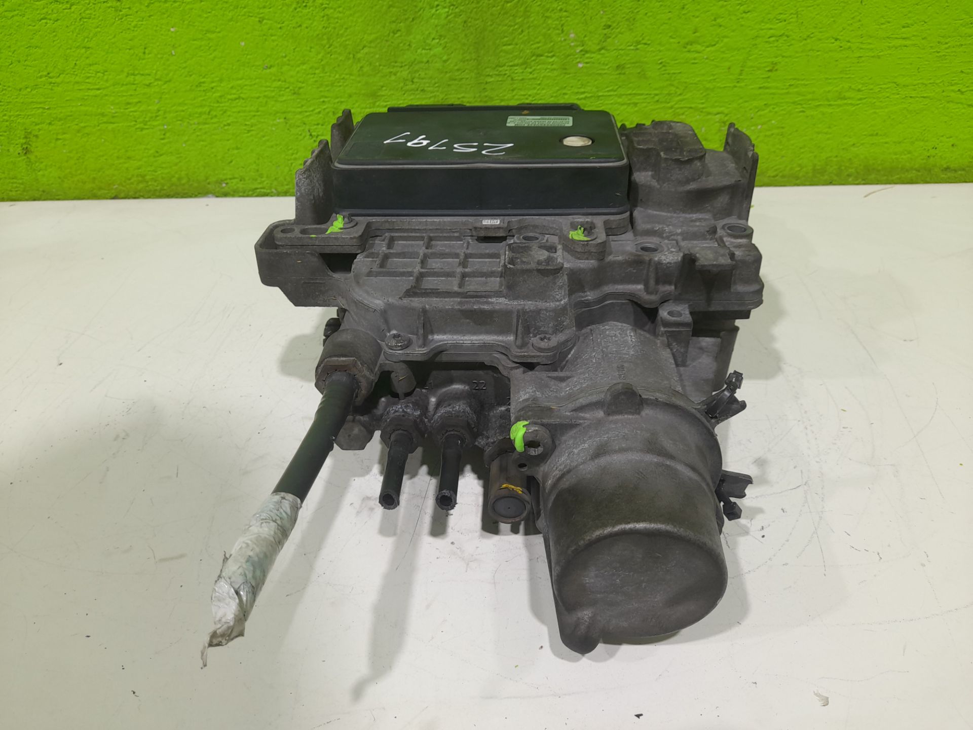 No identificado mercedes-benz actros 4 3-ejes bm 963 (2011) 25xx 6x2 szm l bigspace