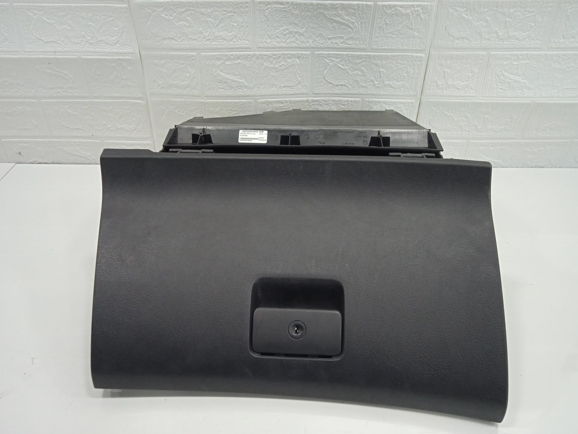 Guantera peugeot 207 xline