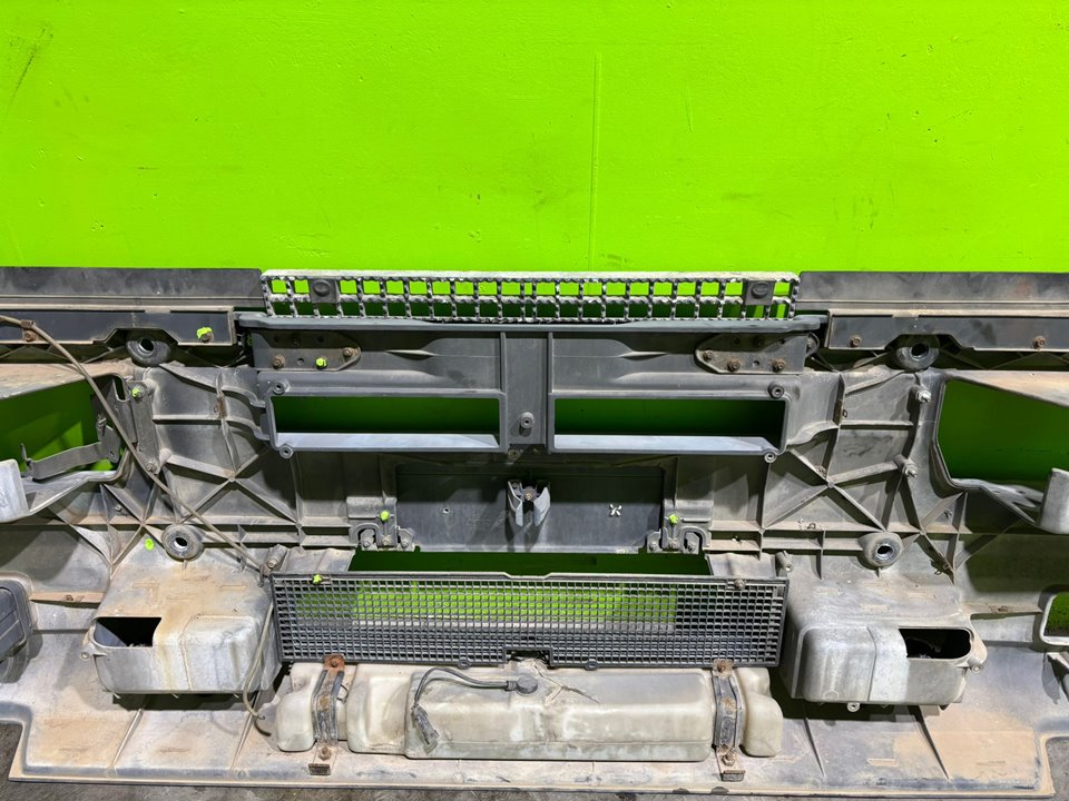 Paragolpes delantero iveco eurostar cursor (mh)(1999) fsa   (440 e 35) larga distanc