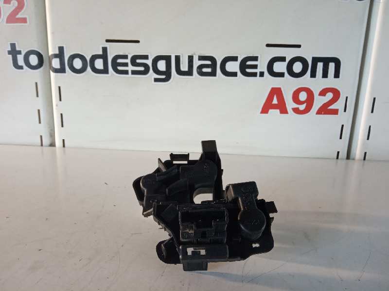  portalamparas trasero izquierdo   peugeot 206 berlina xs-line 1.4