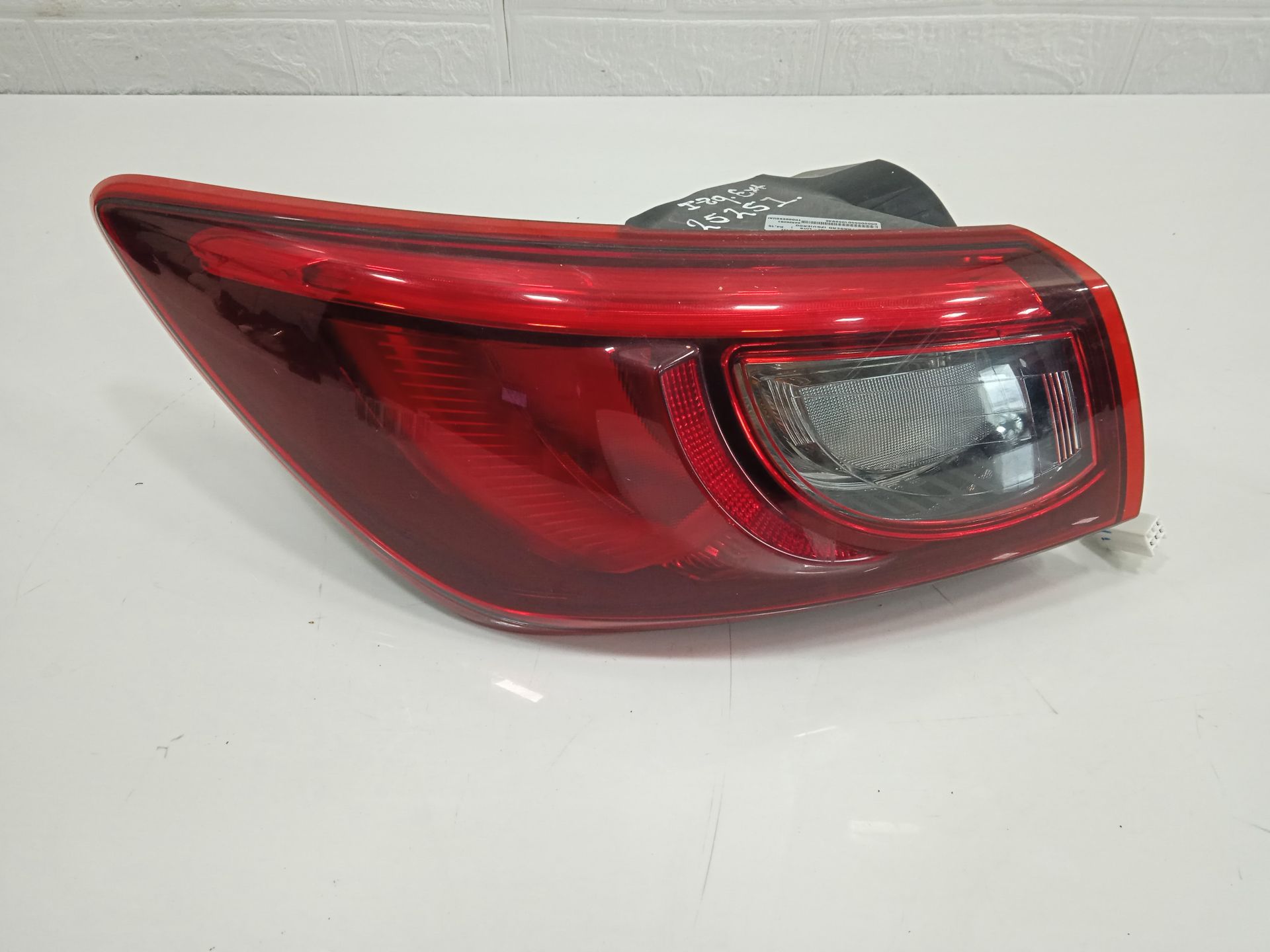 Piloto trasero izquierdo mazda cx-3 (dk) centerline