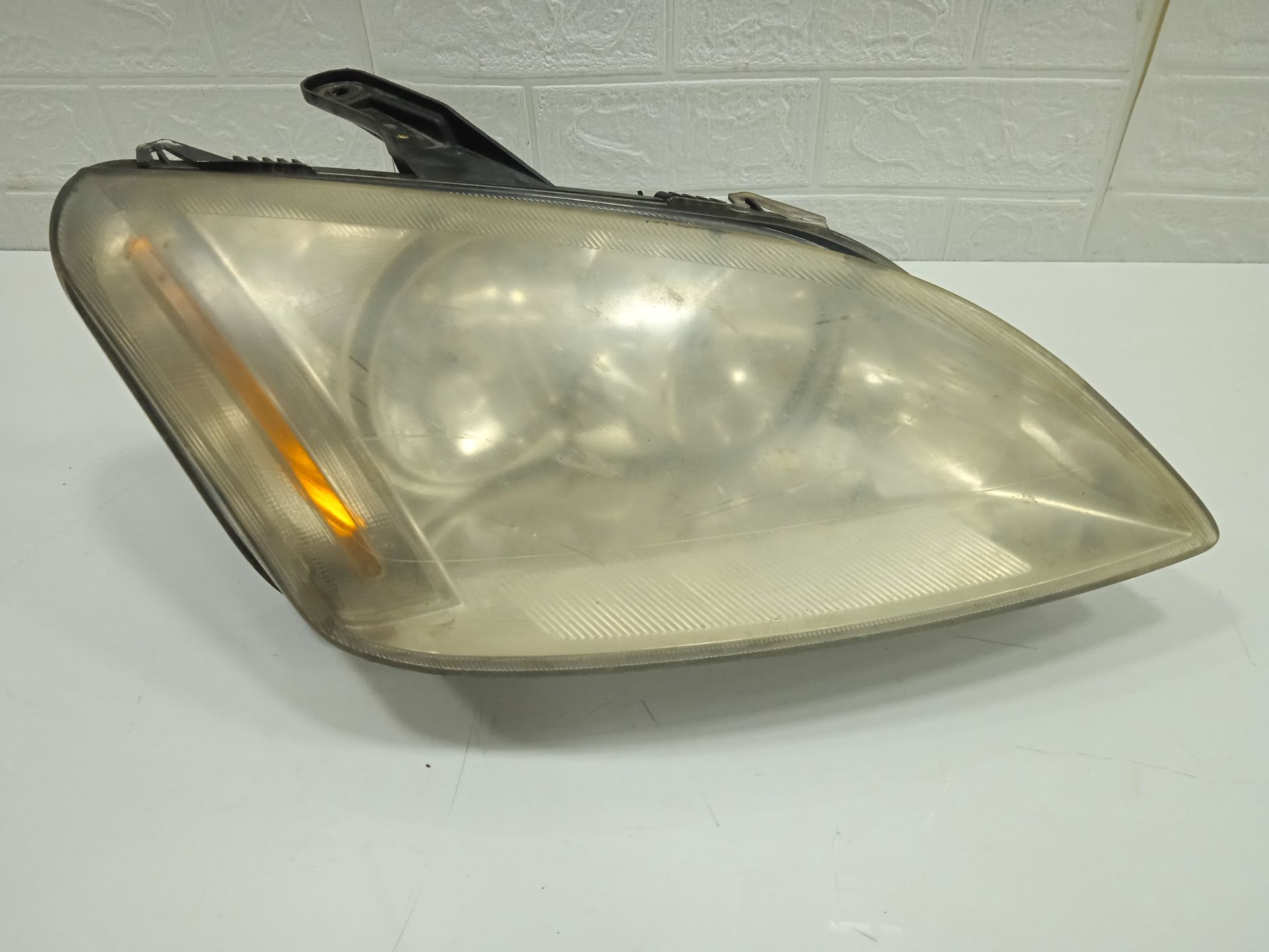 Faro derecho ford focus c-max (cap)(2003) ambiente (d)