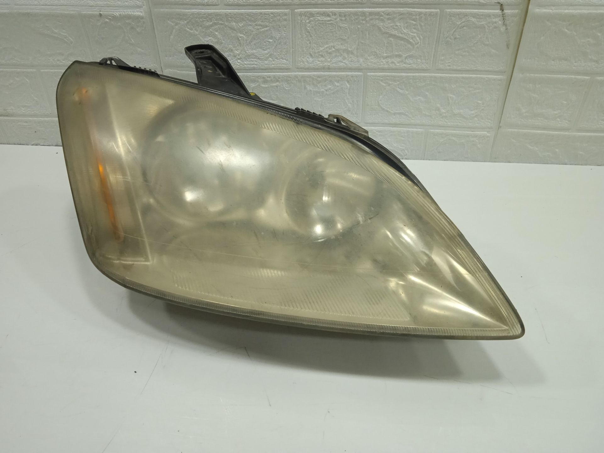 Faro derecho ford focus c-max (cap)(2003) ambiente (d)