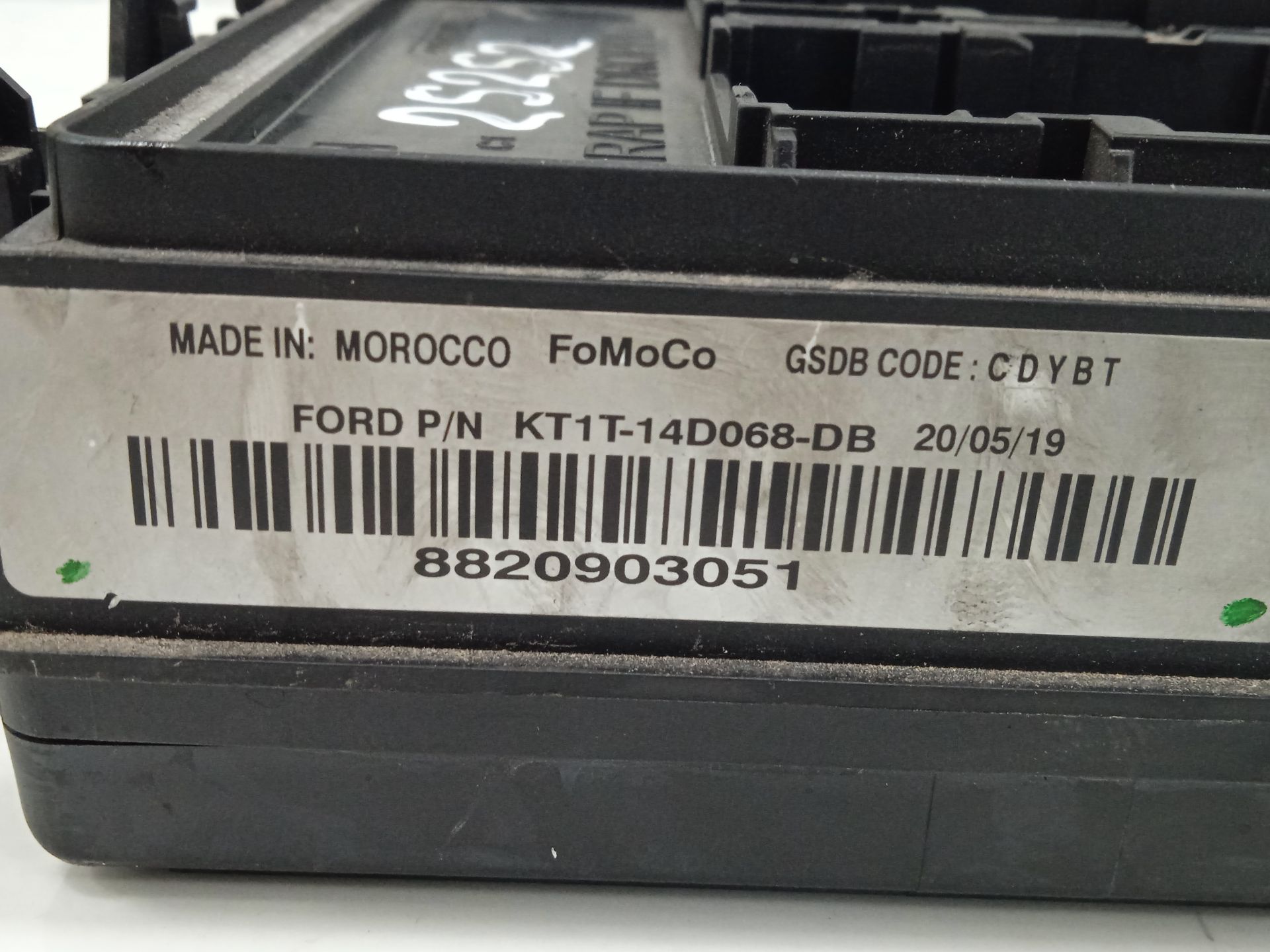 Caja reles / fusibles   no identificado