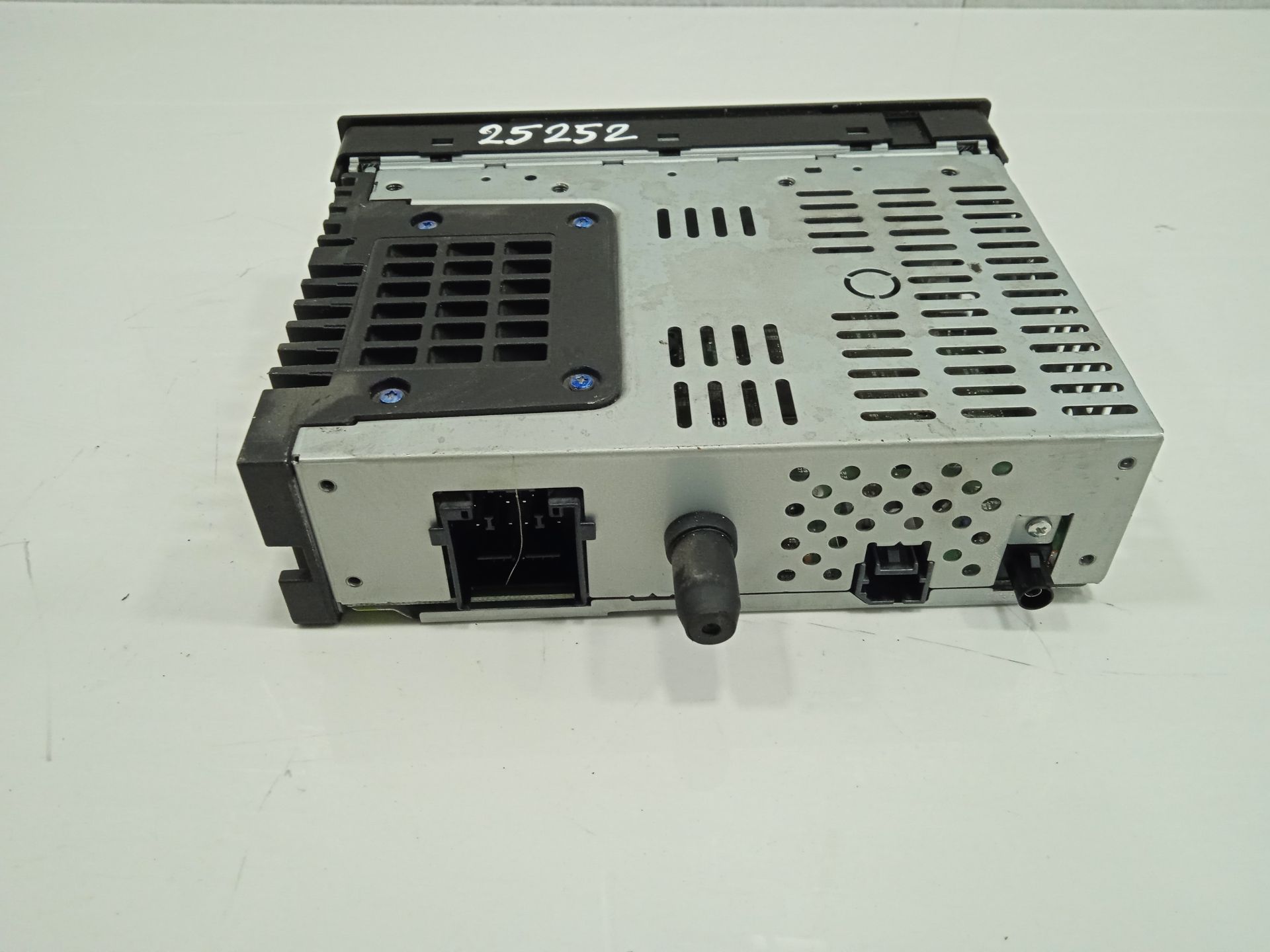 Sistema audio / radio cd   no identificado