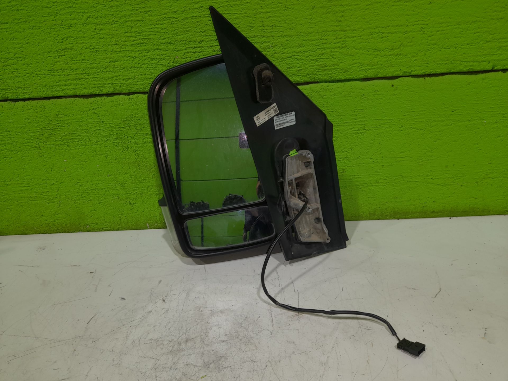 Retrovisor izquierdo 210211213214216 cdi (906.6