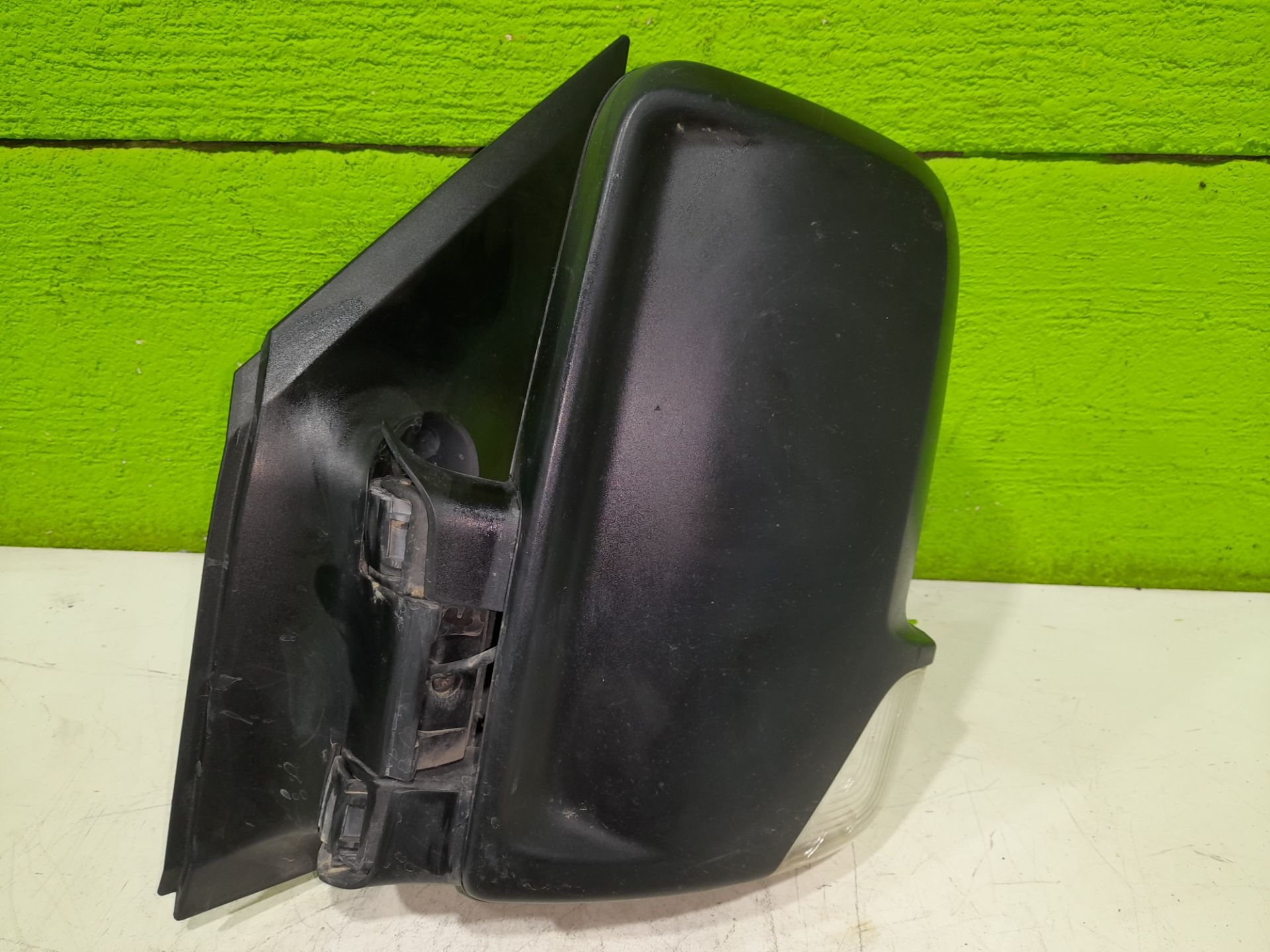 Retrovisor izquierdo 210211213214216 cdi (906.6