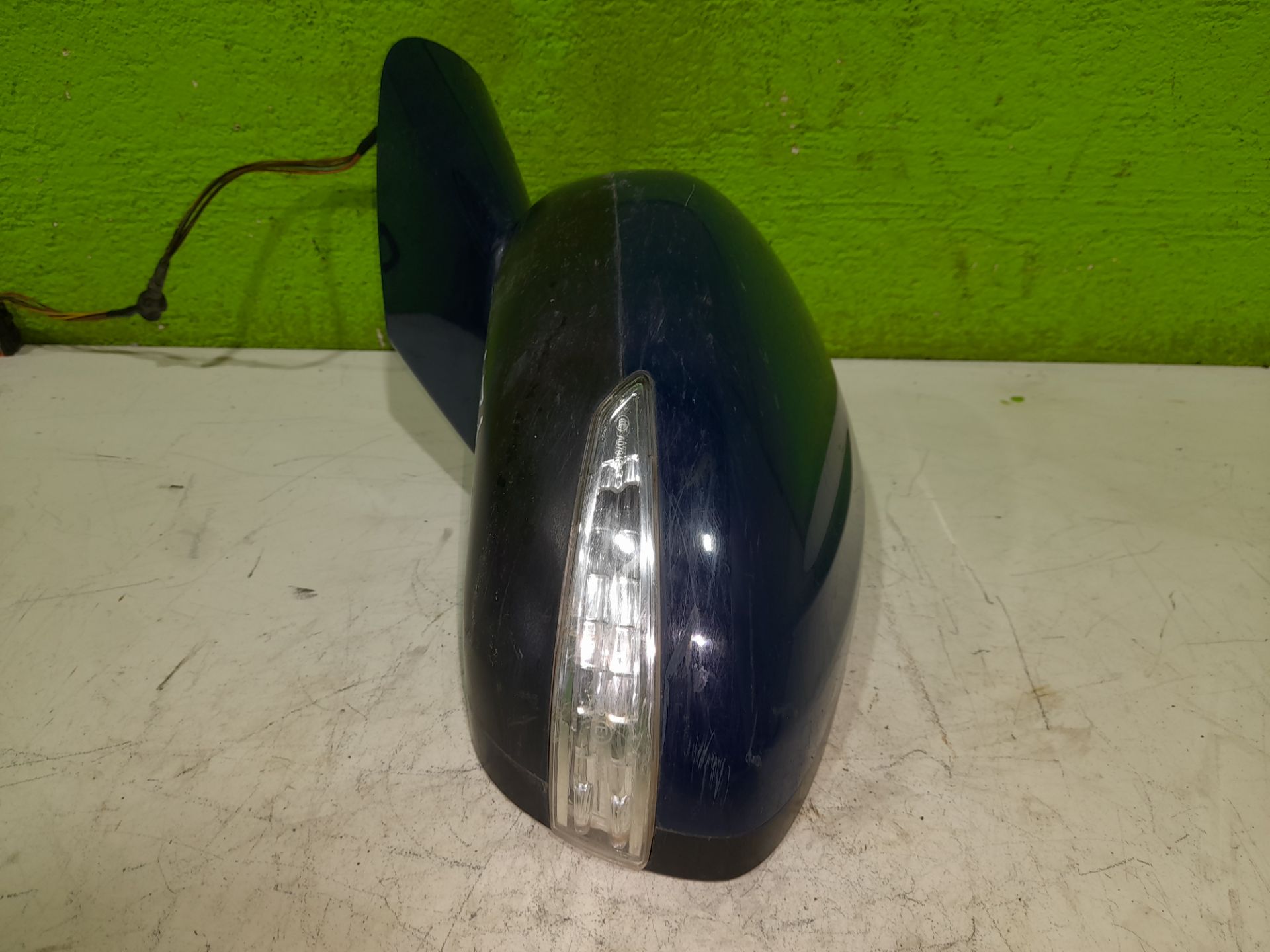 Retrovisor izquierdo   no identificado