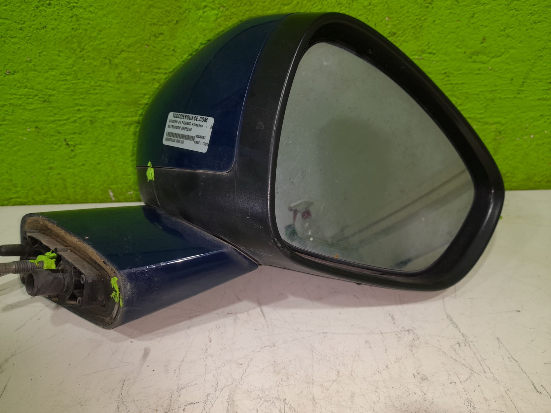 Retrovisor derecho   no identificado