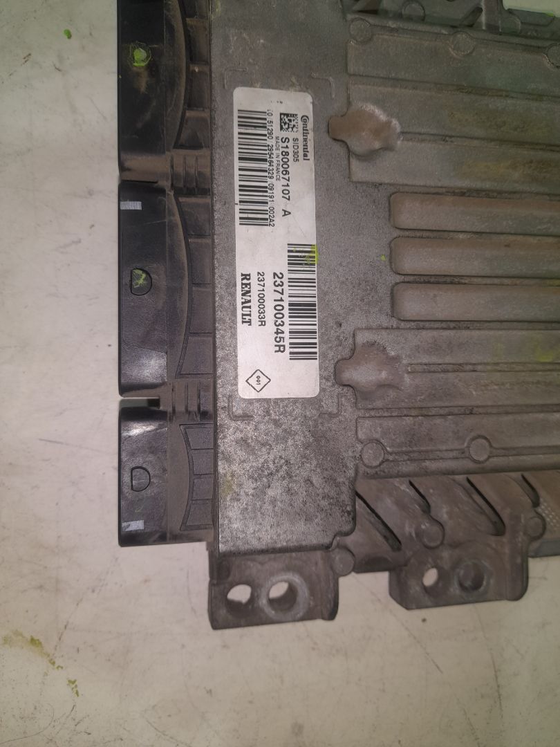 Centralita motor uce renault  no identificado