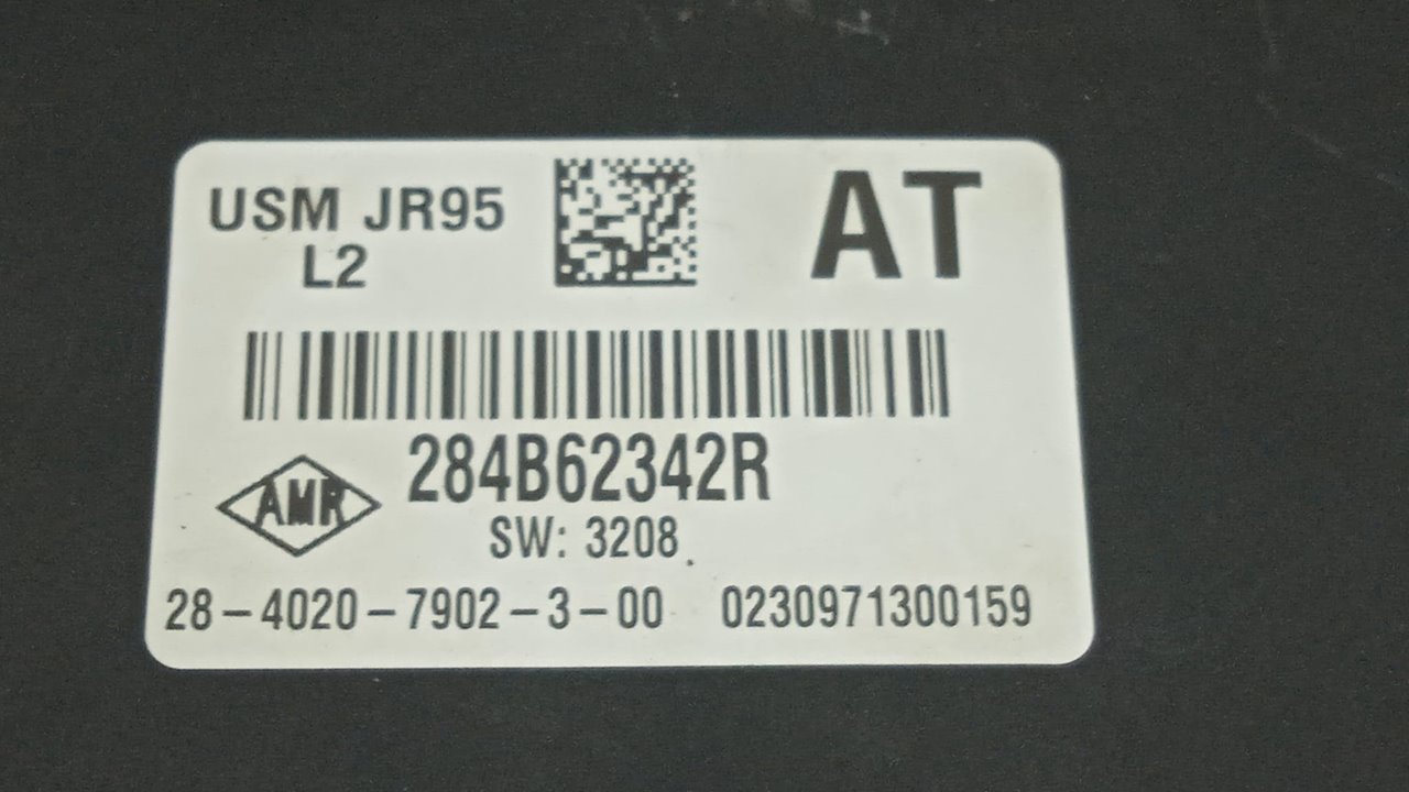 Caja reles / fusibles renault  no identificado