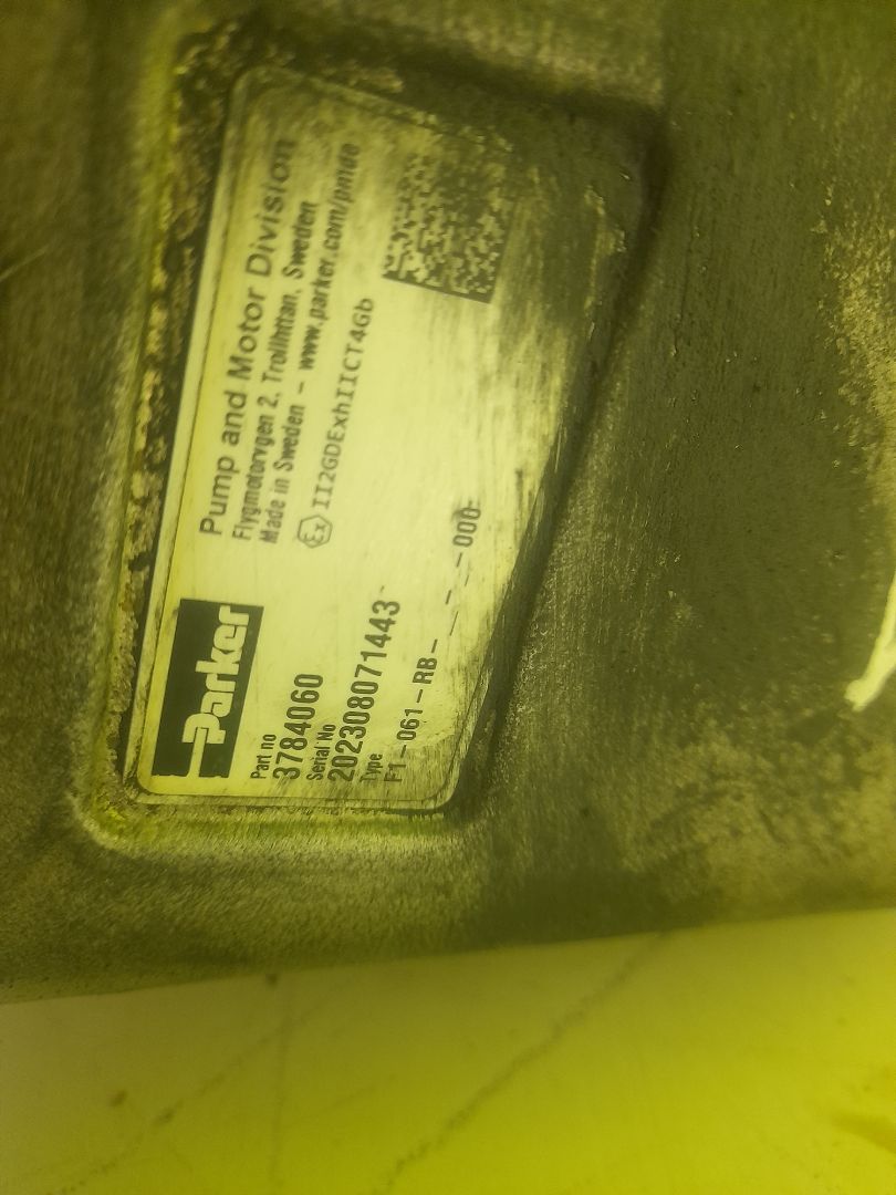 No identificado mercedes-benz axor 2 cr 2-ejes 18 t bm 944 95024 (2004) 1829   4x2      om 906 la   nr