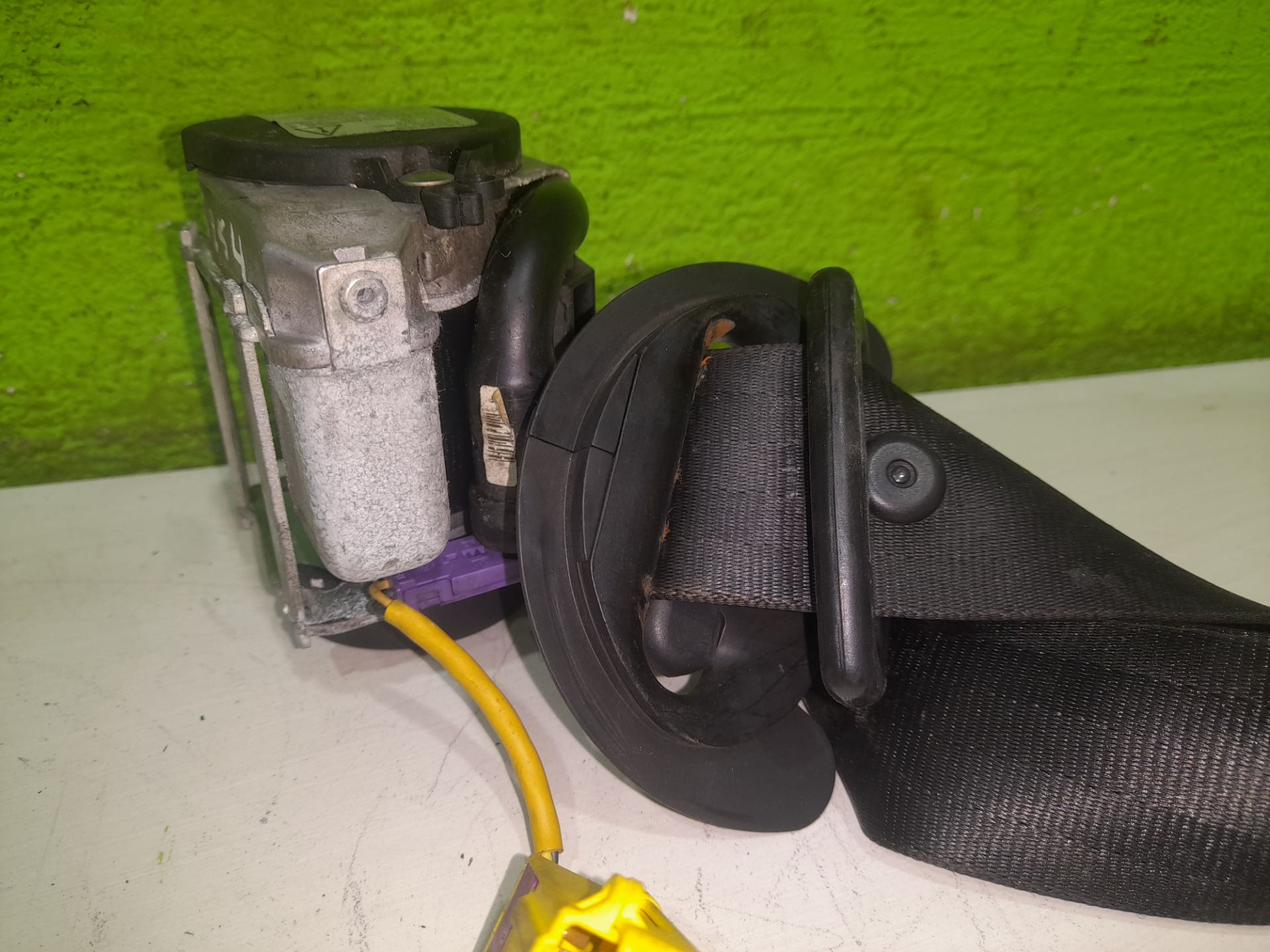 Cinturon seguridad delantero derecho   no identificado