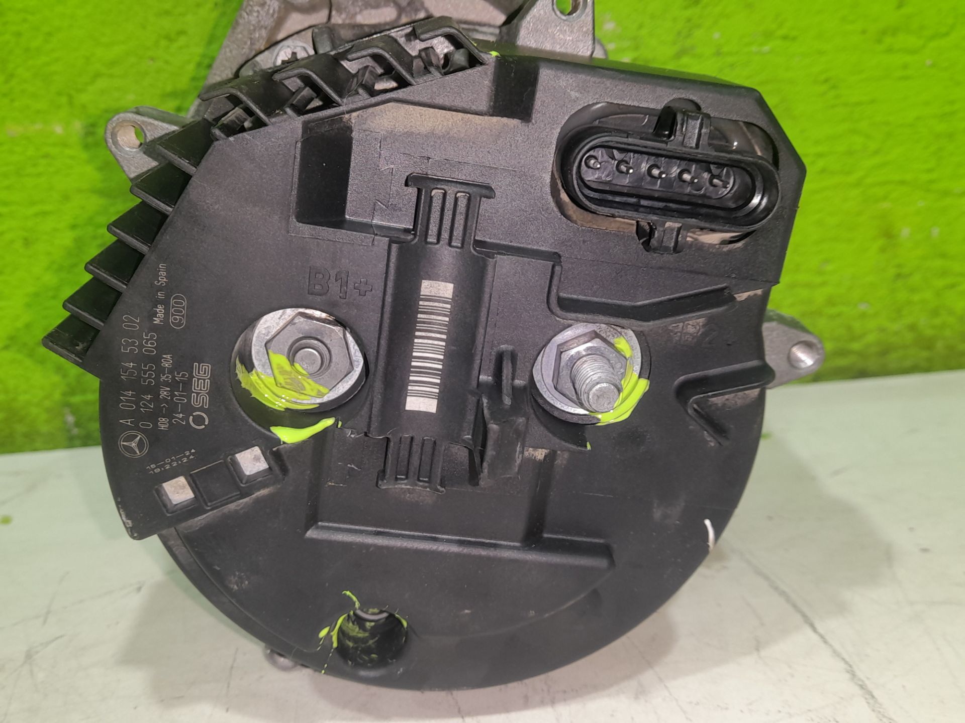 Alternador mercedes-benz axor 2 cr 2-ejes 18 t bm 944 95024 (2004) 1829   4x2      om 906 la   nr