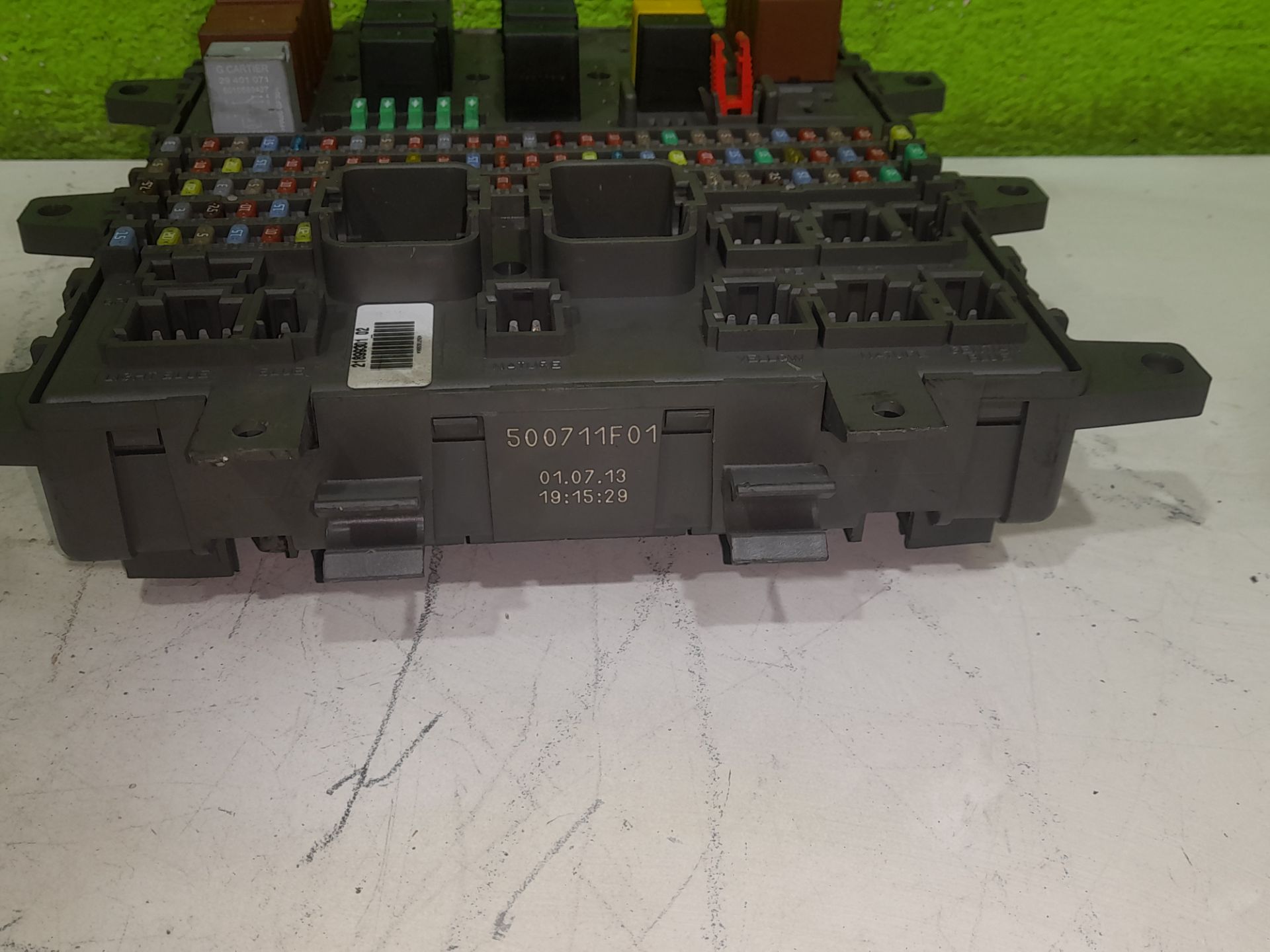 Caja reles / fusibles   no identificado