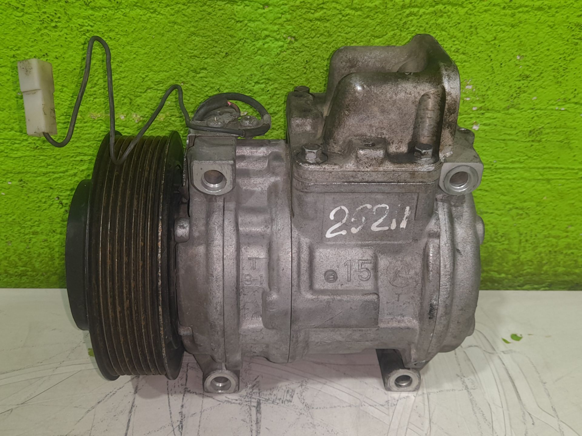 Compresor aire acondicionado mercedes-benz axor 2 cr 2-ejes 18 t bm 944 95024 (2004) 1829   4x2      om 906 la   nr