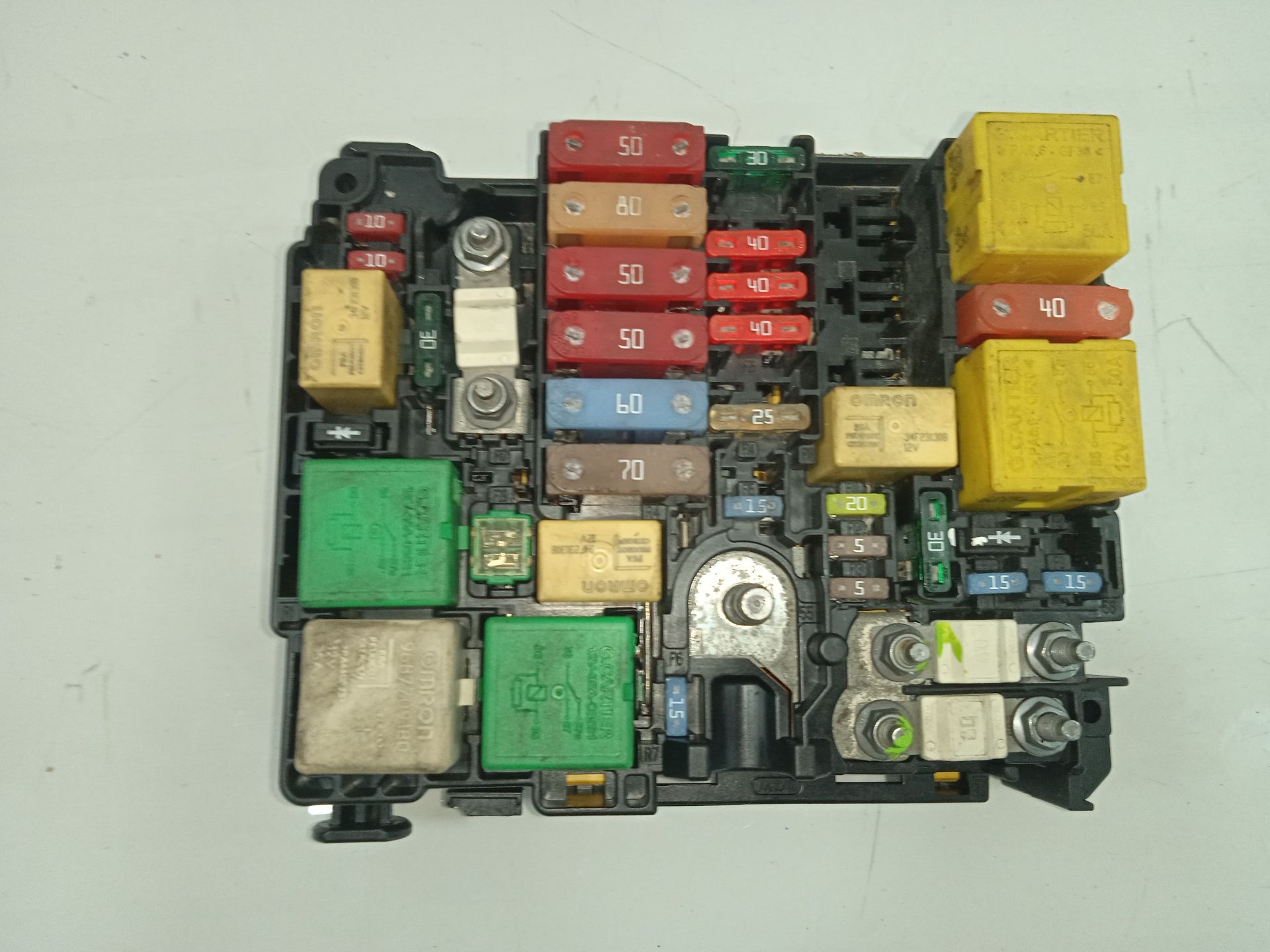 Caja reles / fusibles citroen c4 picassospacetourer business class
