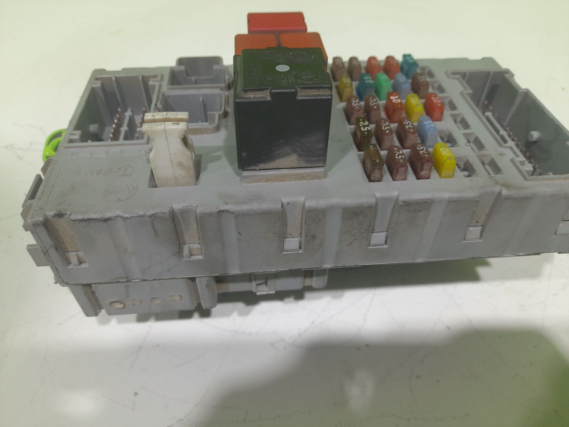 Caja reles / fusibles hdi (333)