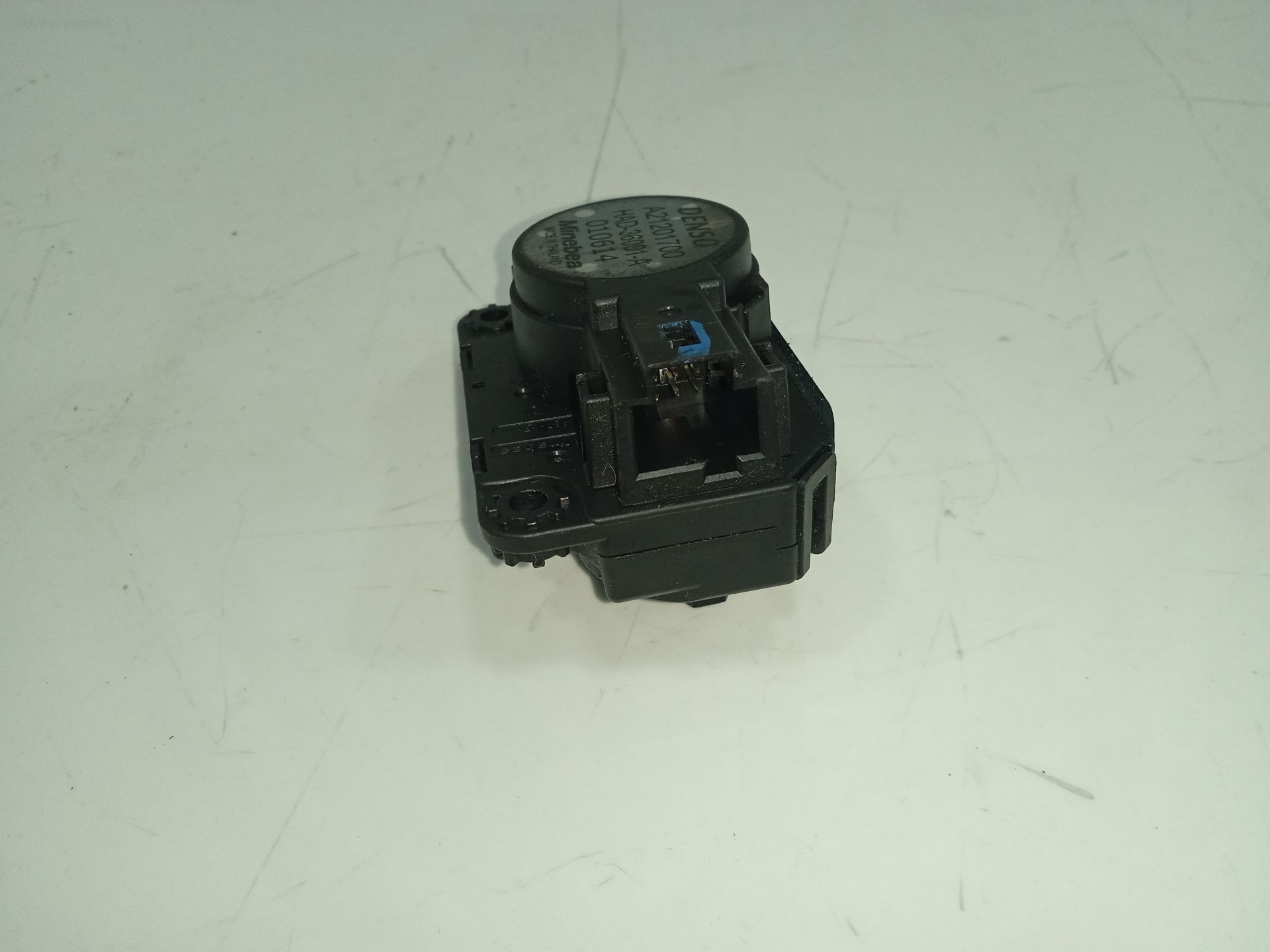 Motor apertura trampilla renault zoe entry