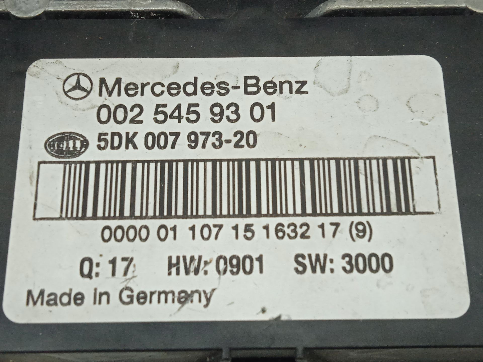 Caja reles / fusibles mercedes-benz clase c (bm 203) familiar c 180 t (203.235)