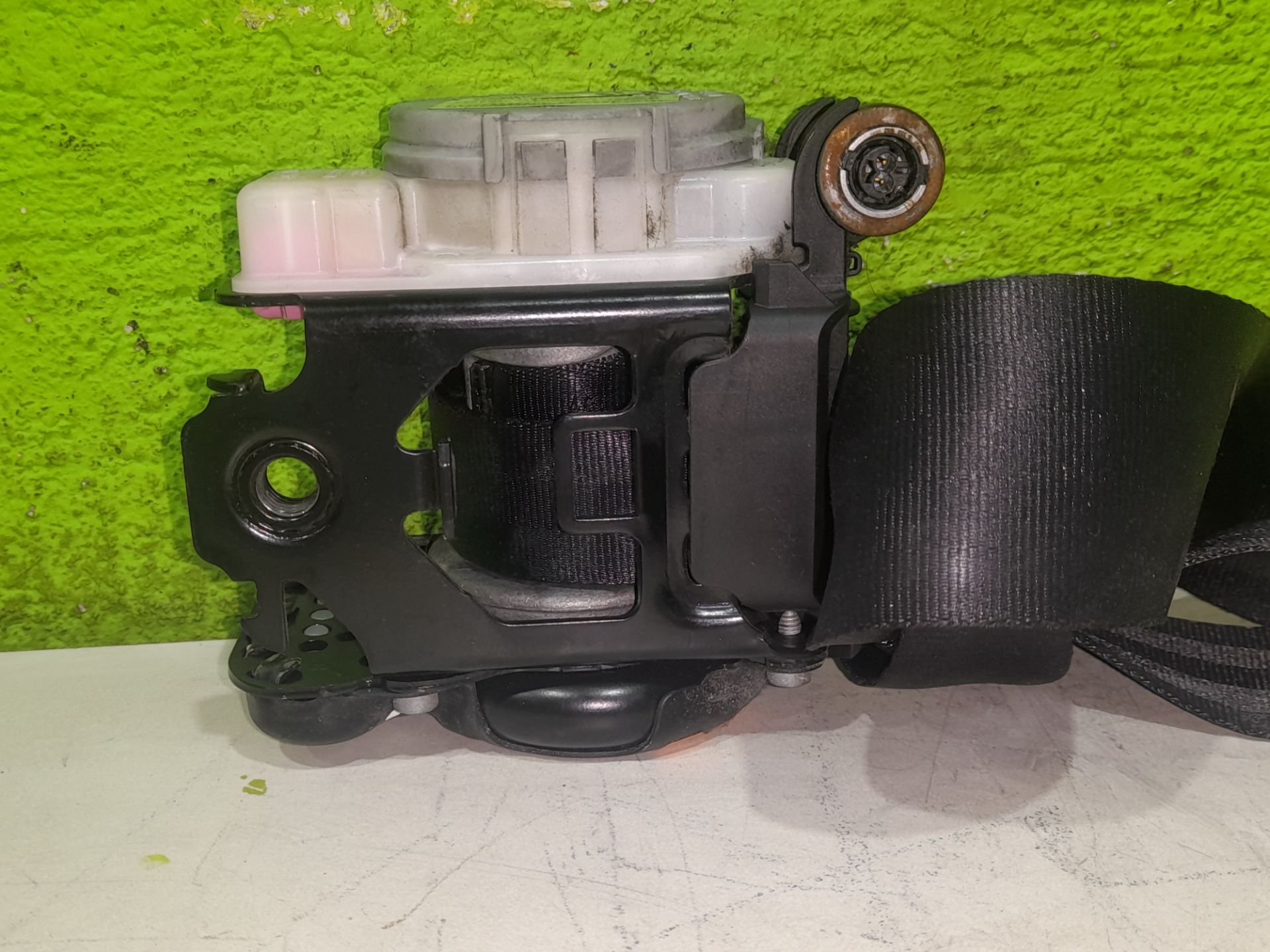 Cinturon seguridad delantero izquierdo   no identificado