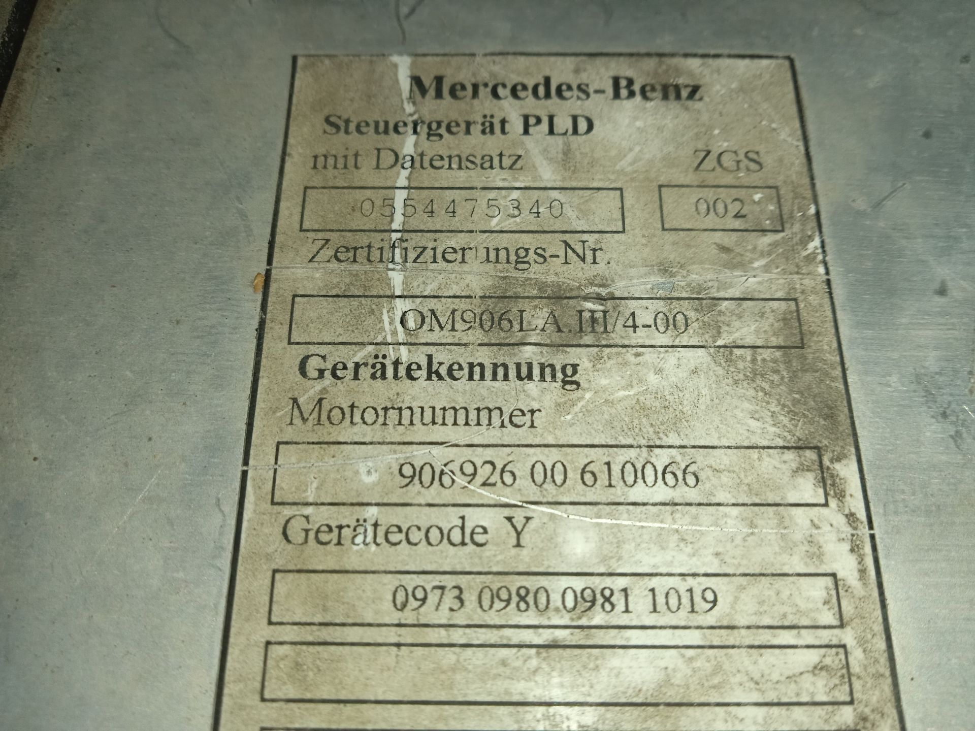Centralita motor uce mercedes-benz axor 2 cr 2-ejes 18 t bm 944 95024 (2004) 1829   4x2      om 906 la   nr