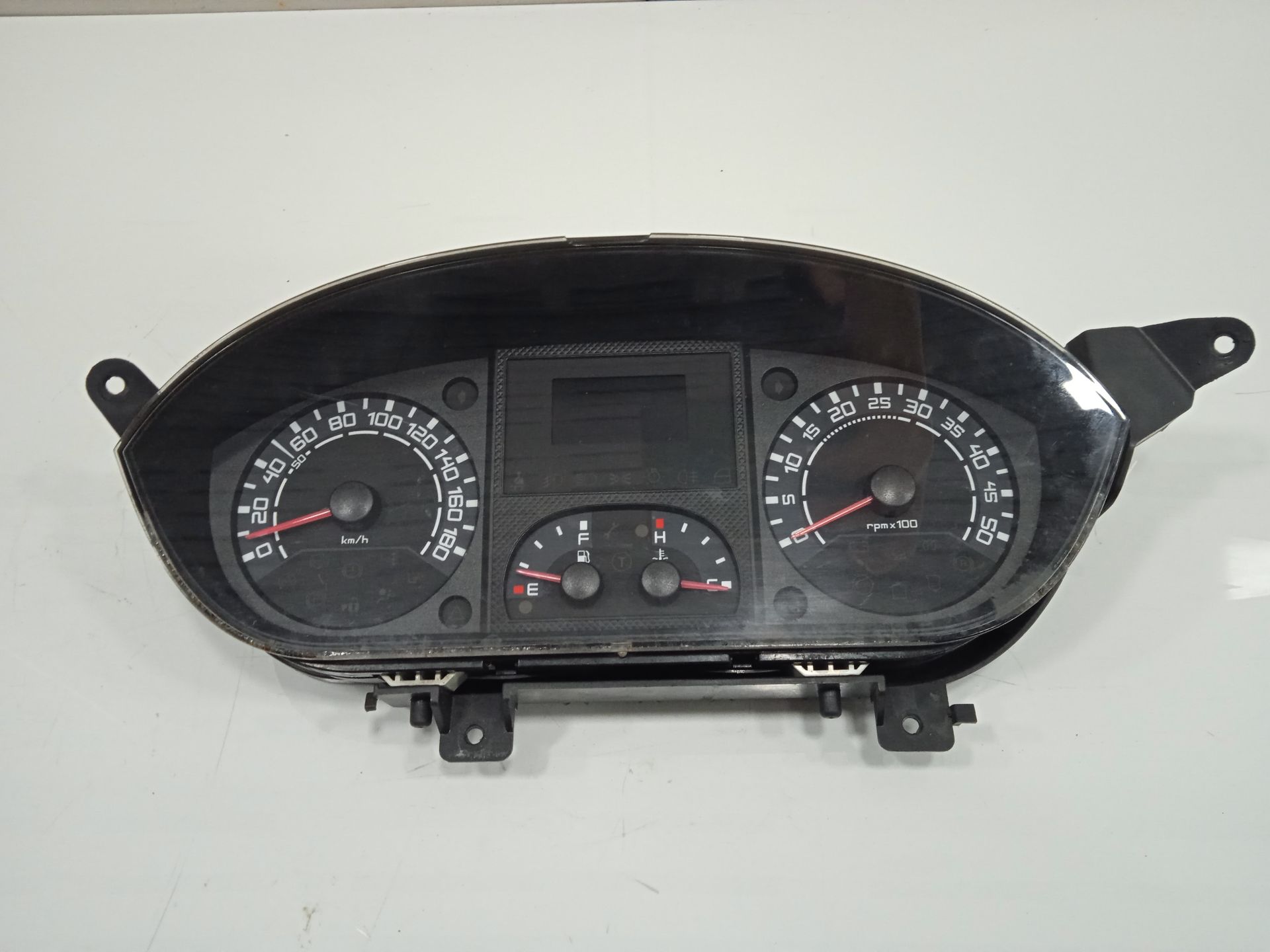Cuadro instrumentos iveco  no identificado