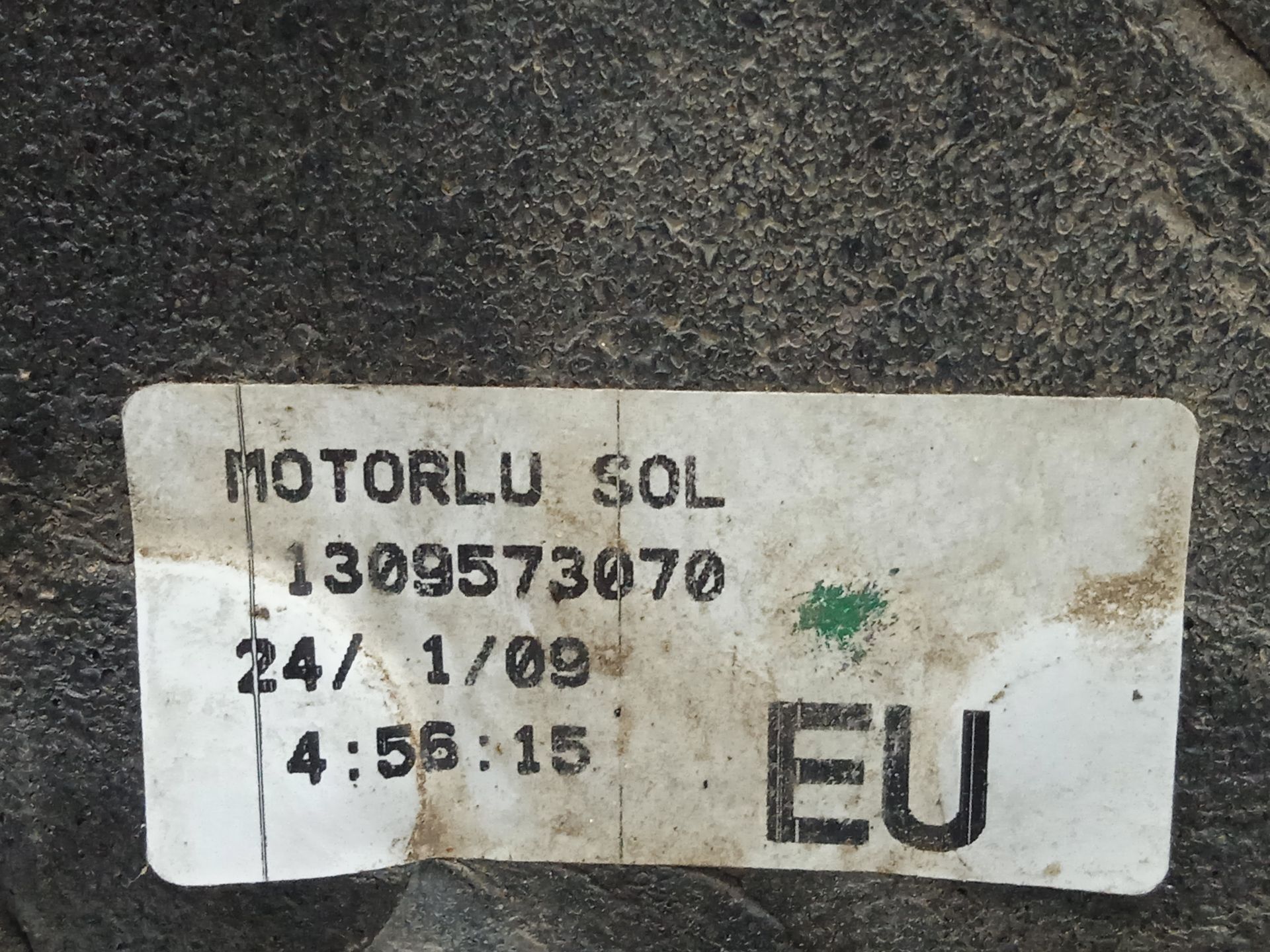 Retrovisor izquierdo   no identificado