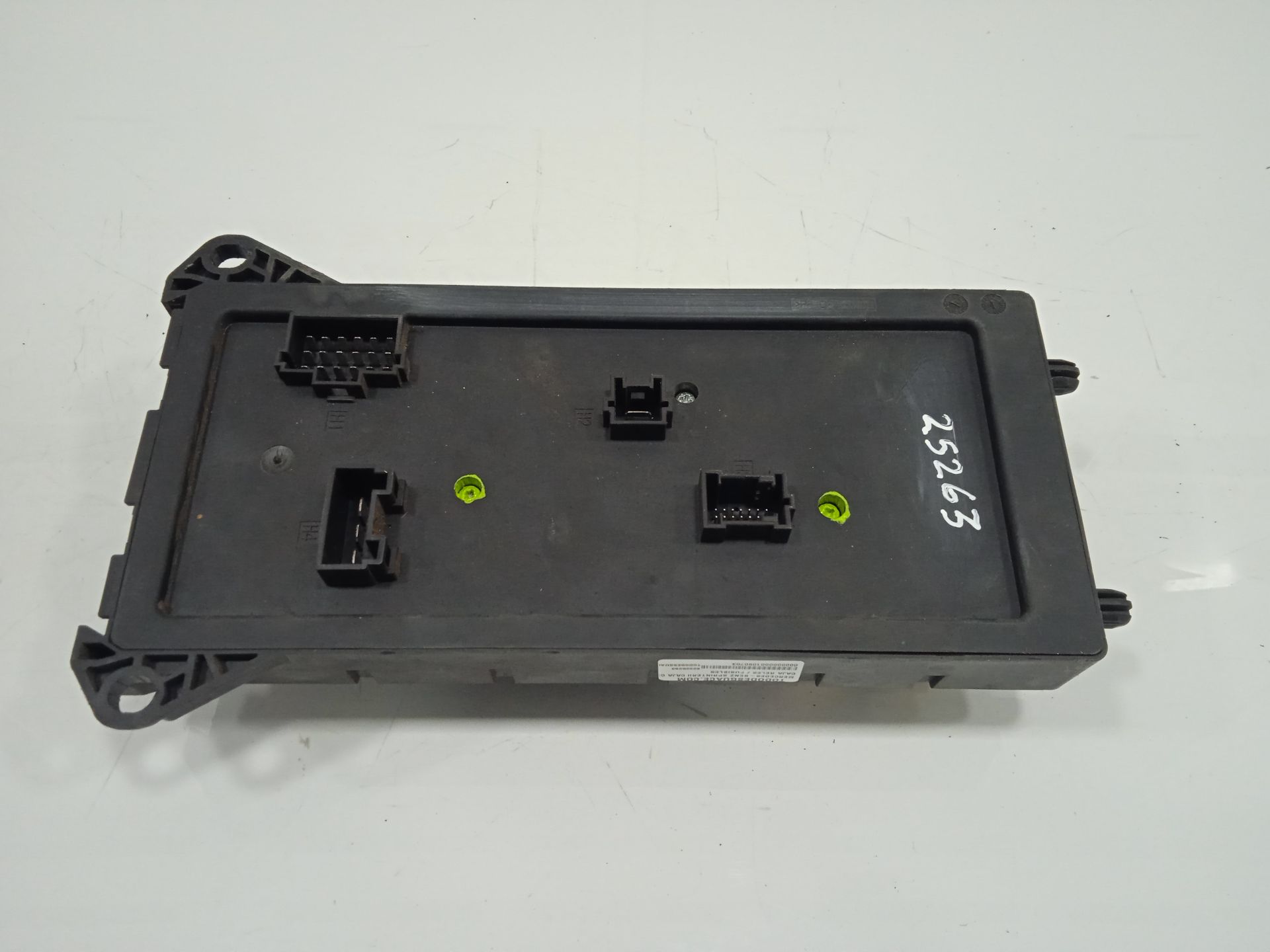 Caja reles / fusibles 210211213214216 cdi (906.6