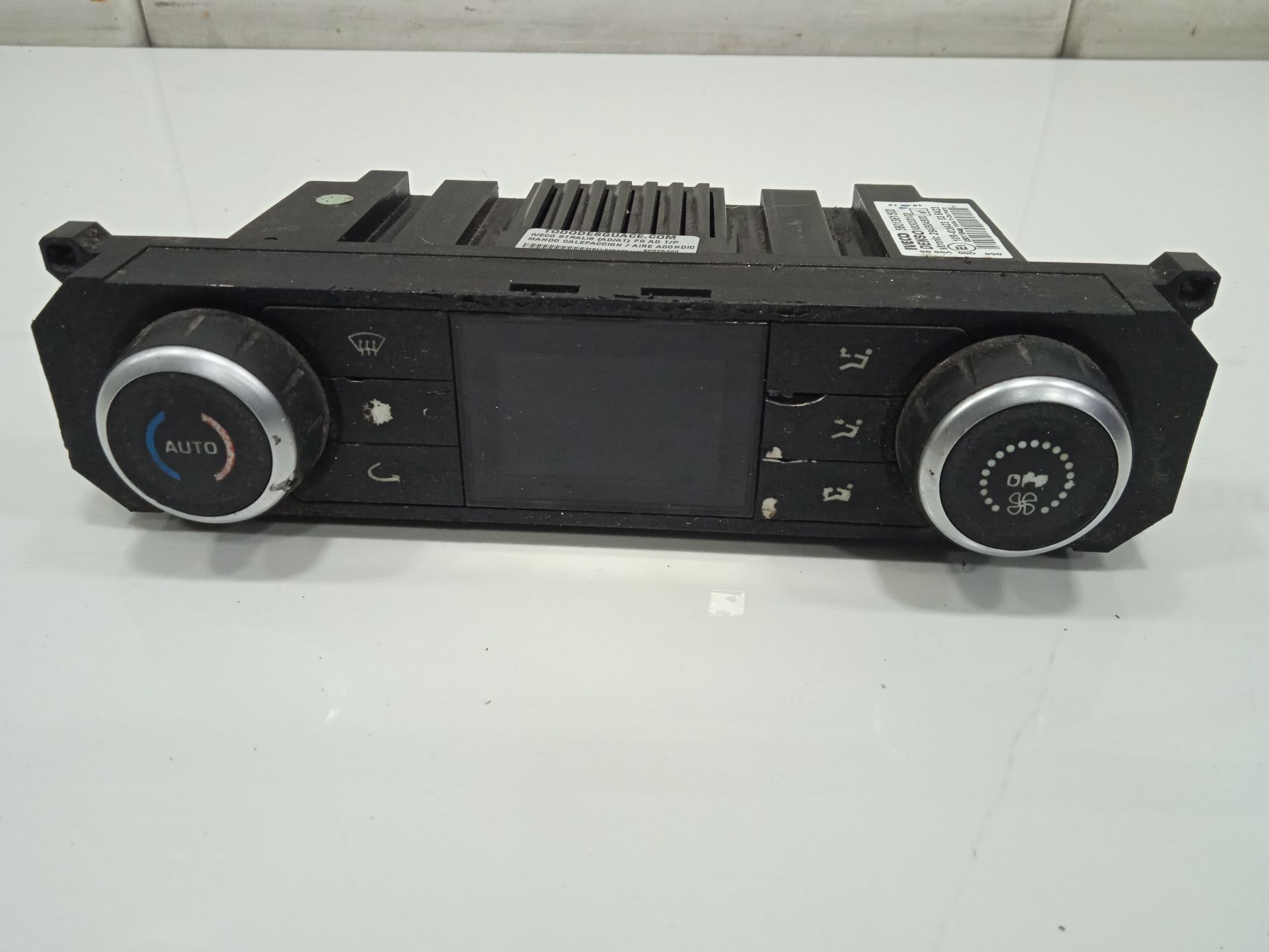 Mando calefaccion / aire acondicionado iveco stralis (ad hi-streetat hi-road)(07.2012) fg ad tp                    4