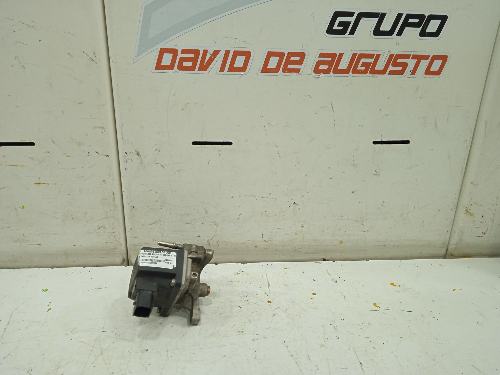 No identificado mercedes-benz actros 4 3-ejes bm 963 (2011) 25xx 6x2 om470 fahrgestell l b