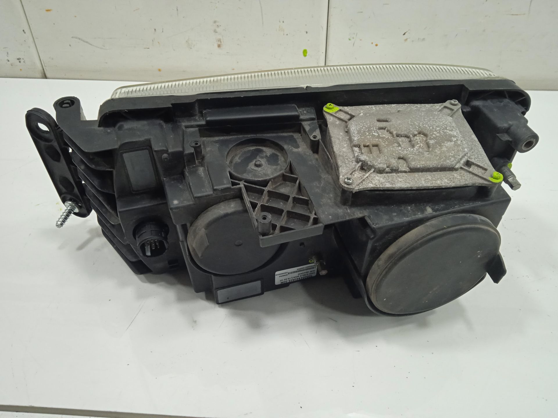 Faro izquierdo iveco stralis (ad hi-streetat hi-road)(07.2012) fg ad tp                    4