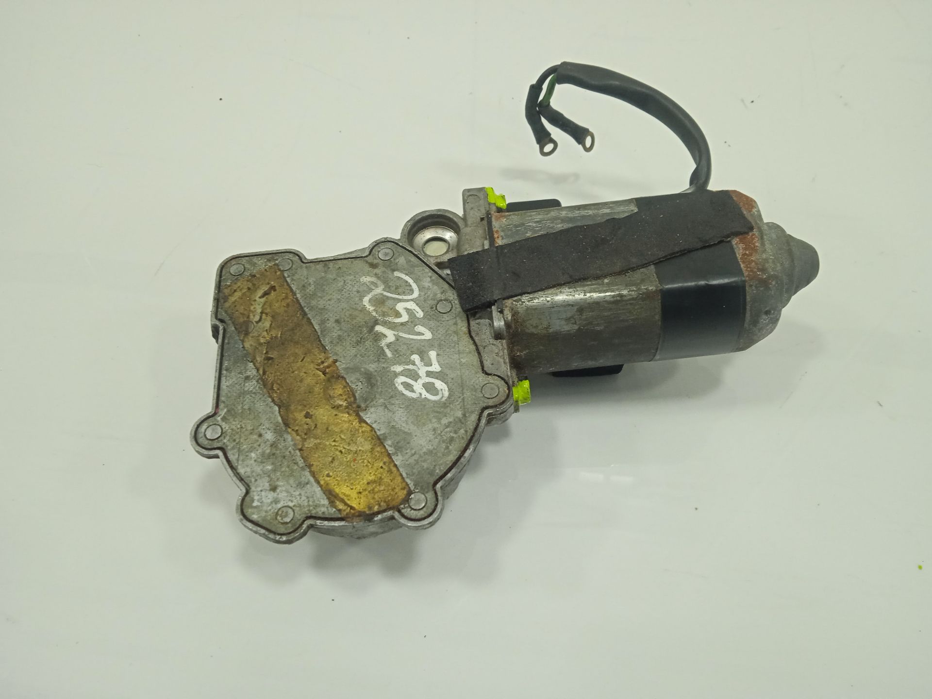 Motor elevalunas trasero derecho mercedes-benz clase e (bm 124) berlina e 300 diesel (124.131)