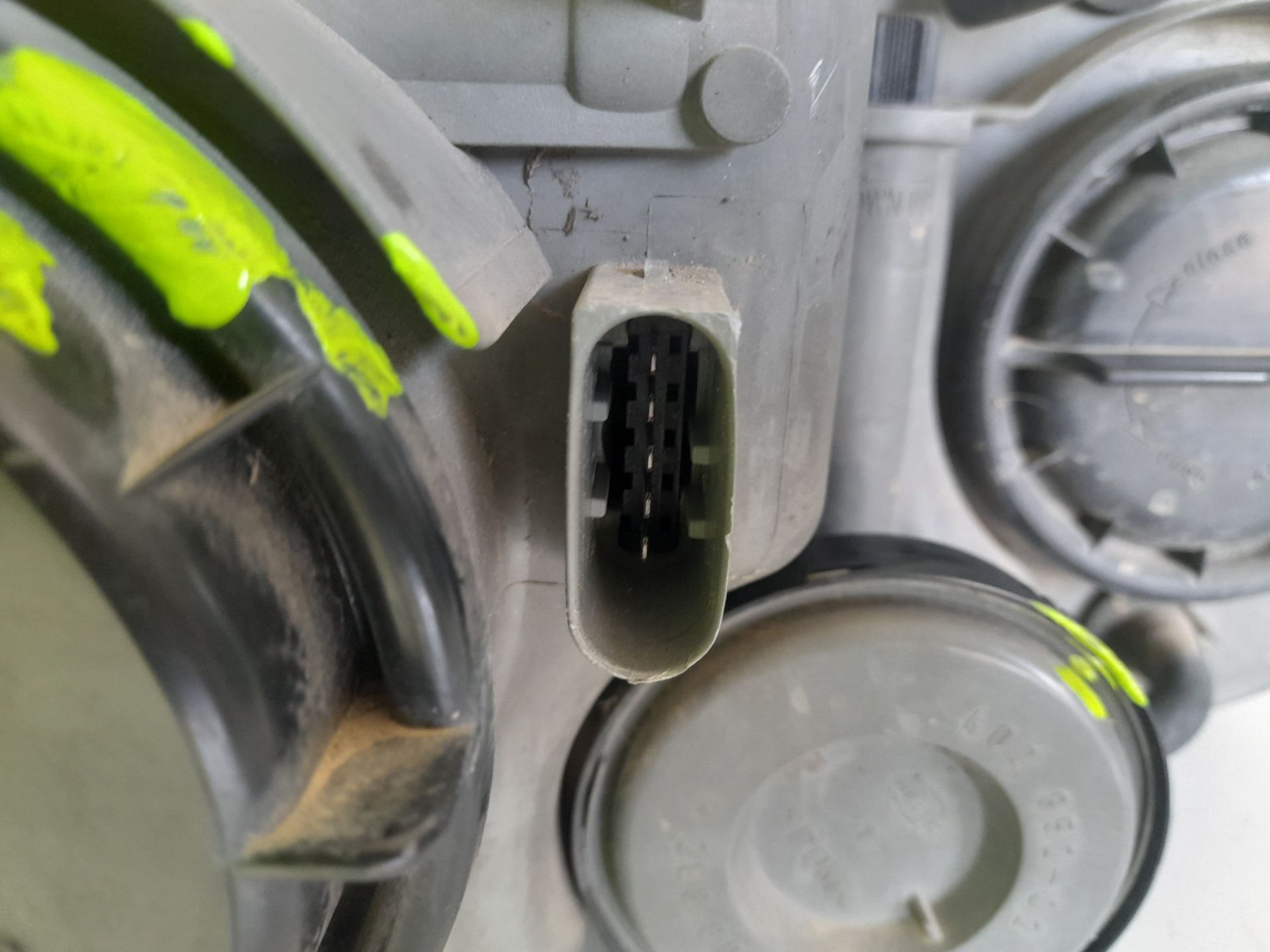 Faro izquierdo mercedes-benz clk (bm 209) coupe 270 cdi (209.316)