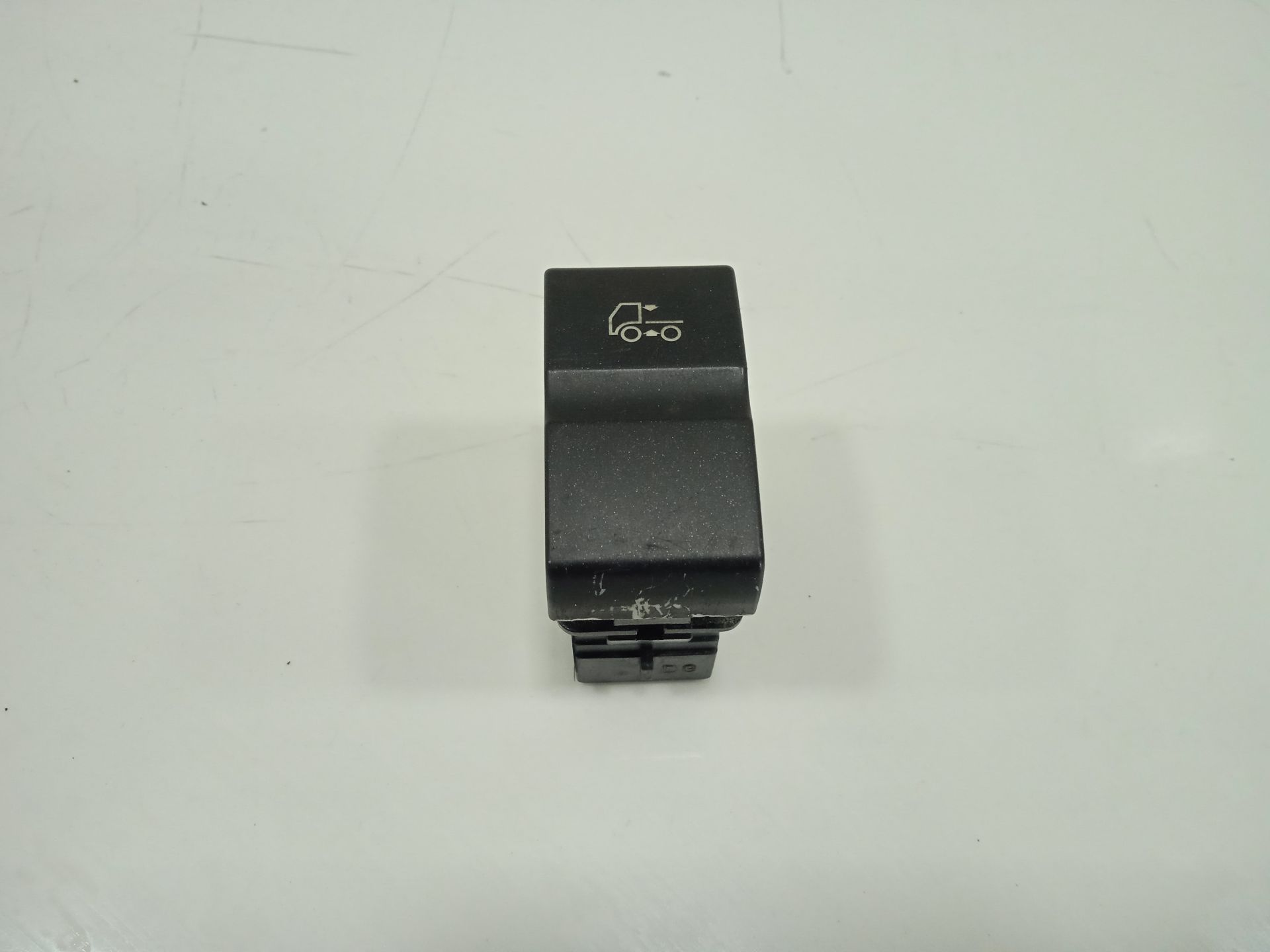 Interruptor iveco stralis (ad hi-streetat hi-road)(07.2012) fg ad tp                    4