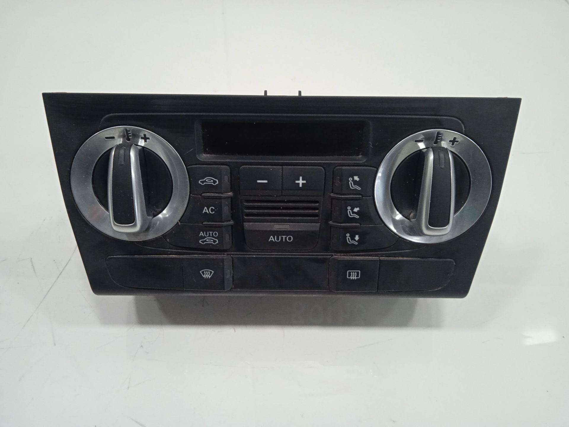 Mando calefaccion / aire acondicionado audi a3 sportback (8pa) 2.0 tdi ambiente (dpf)
