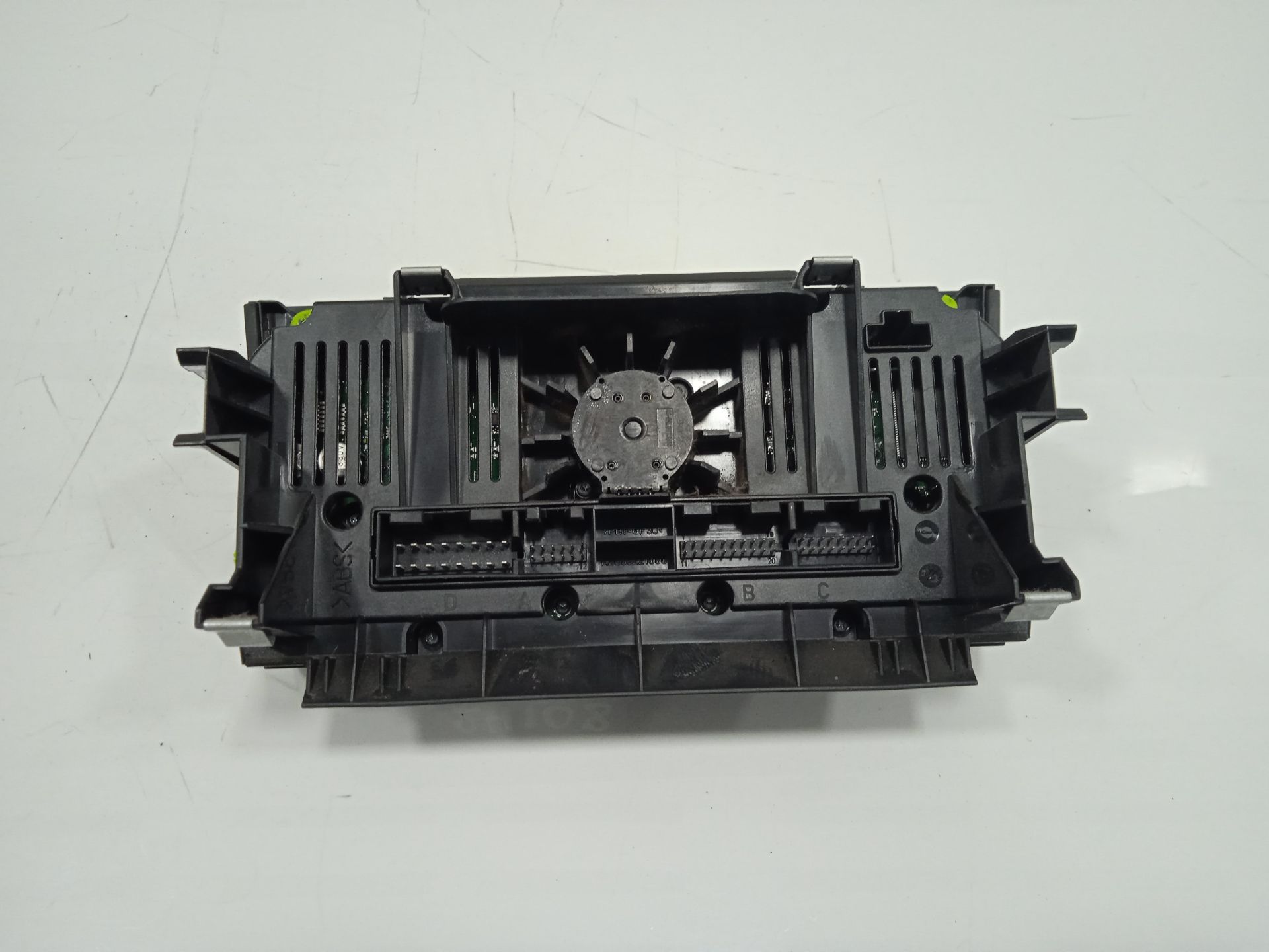 Mando calefaccion / aire acondicionado audi a3 sportback (8pa) 2.0 tdi ambiente (dpf)