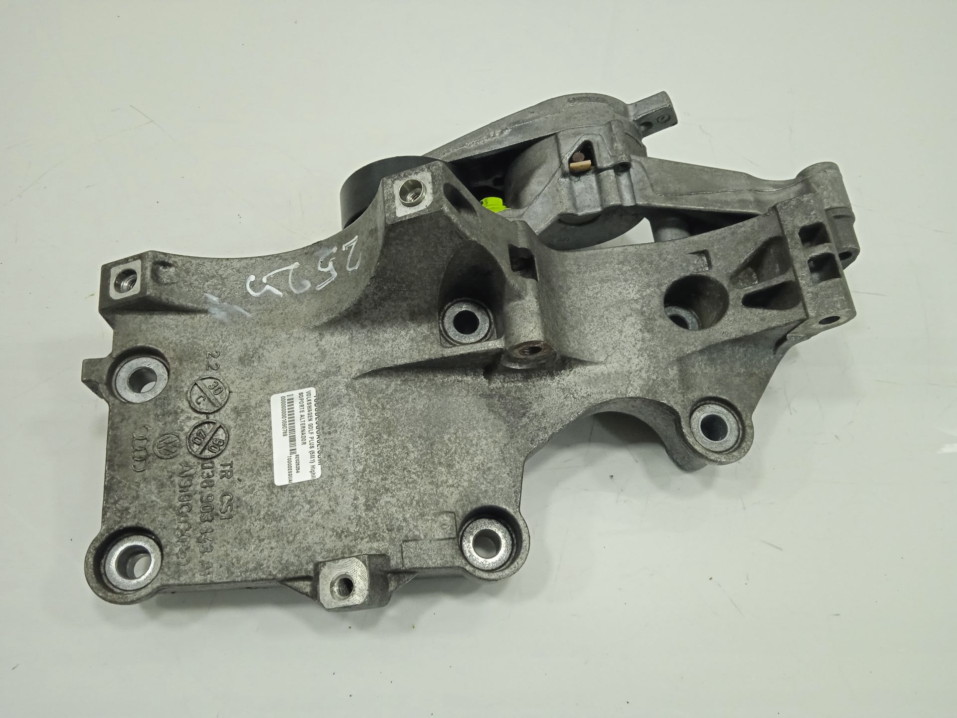Soporte alternador   no identificado