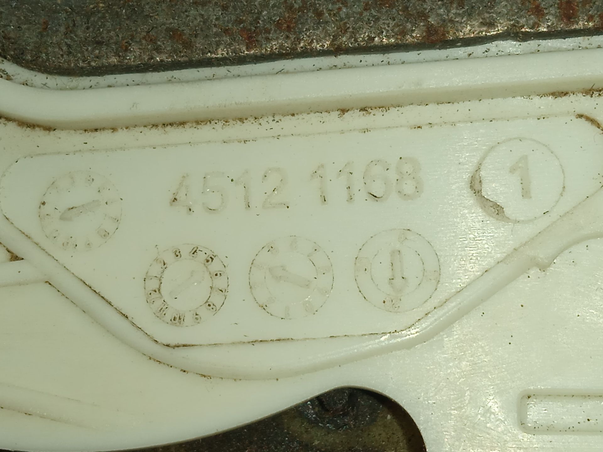 Cerradura puerta delantera derecha 210211213214216 cdi (906.6