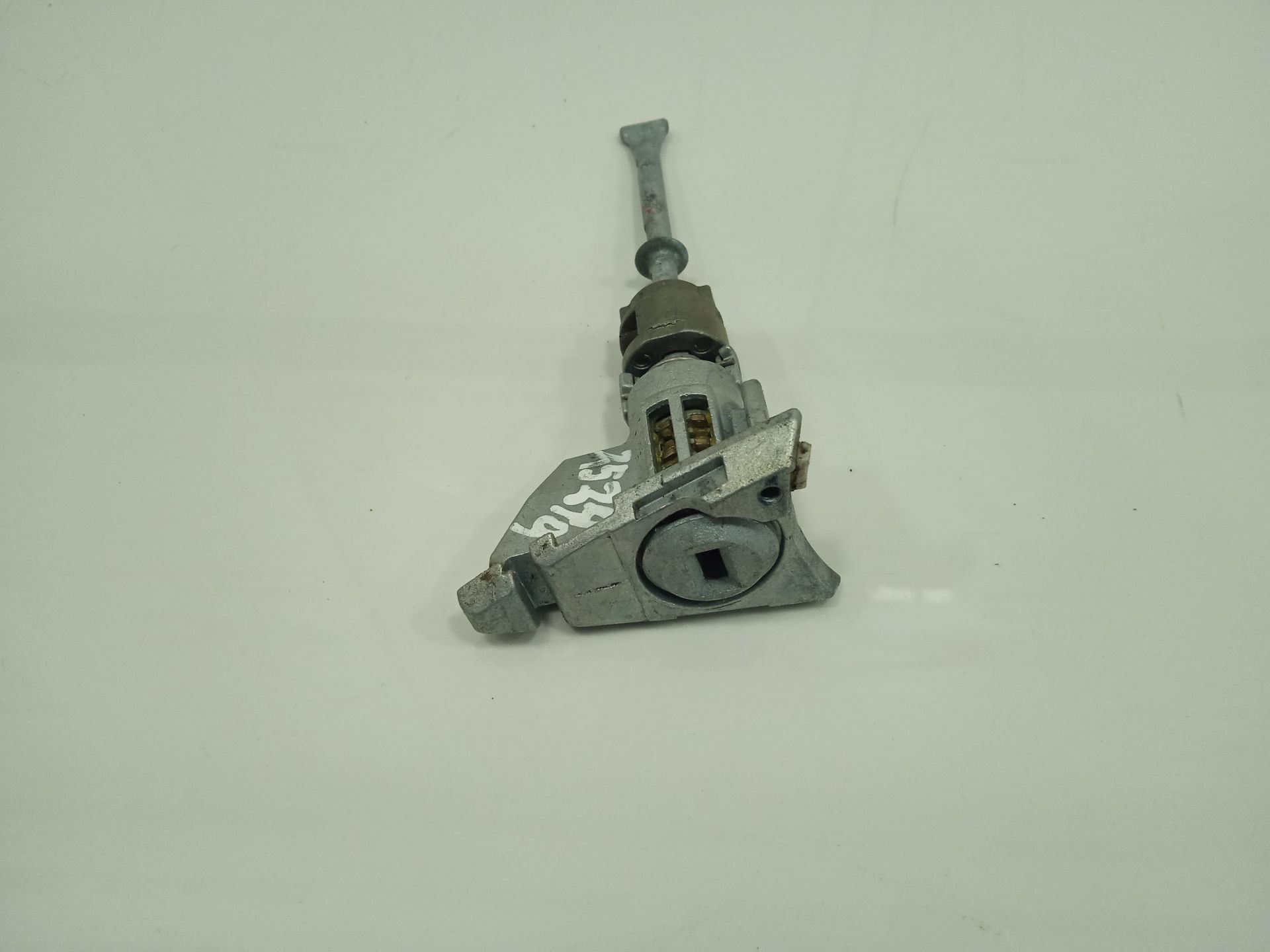 Bombin puerta delantera izquierda hyundai i40 (vf) gl bluedrive city  bluedrive 