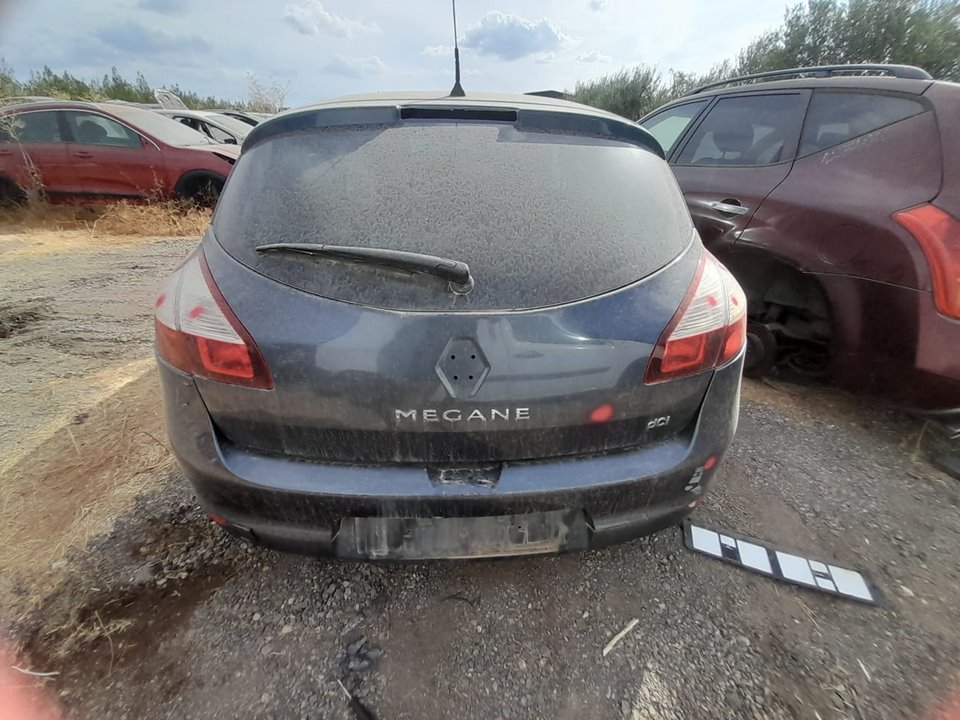 Paragolpes trasero renault megane iii berlina 5p dynamique